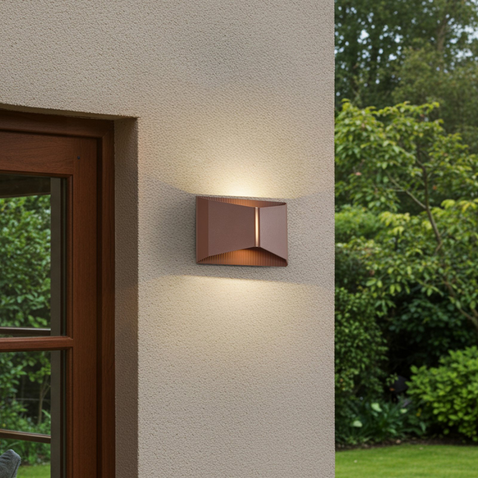 Lindby LED-Außenwandleuchte Anlira, braun, Up & down, IP65