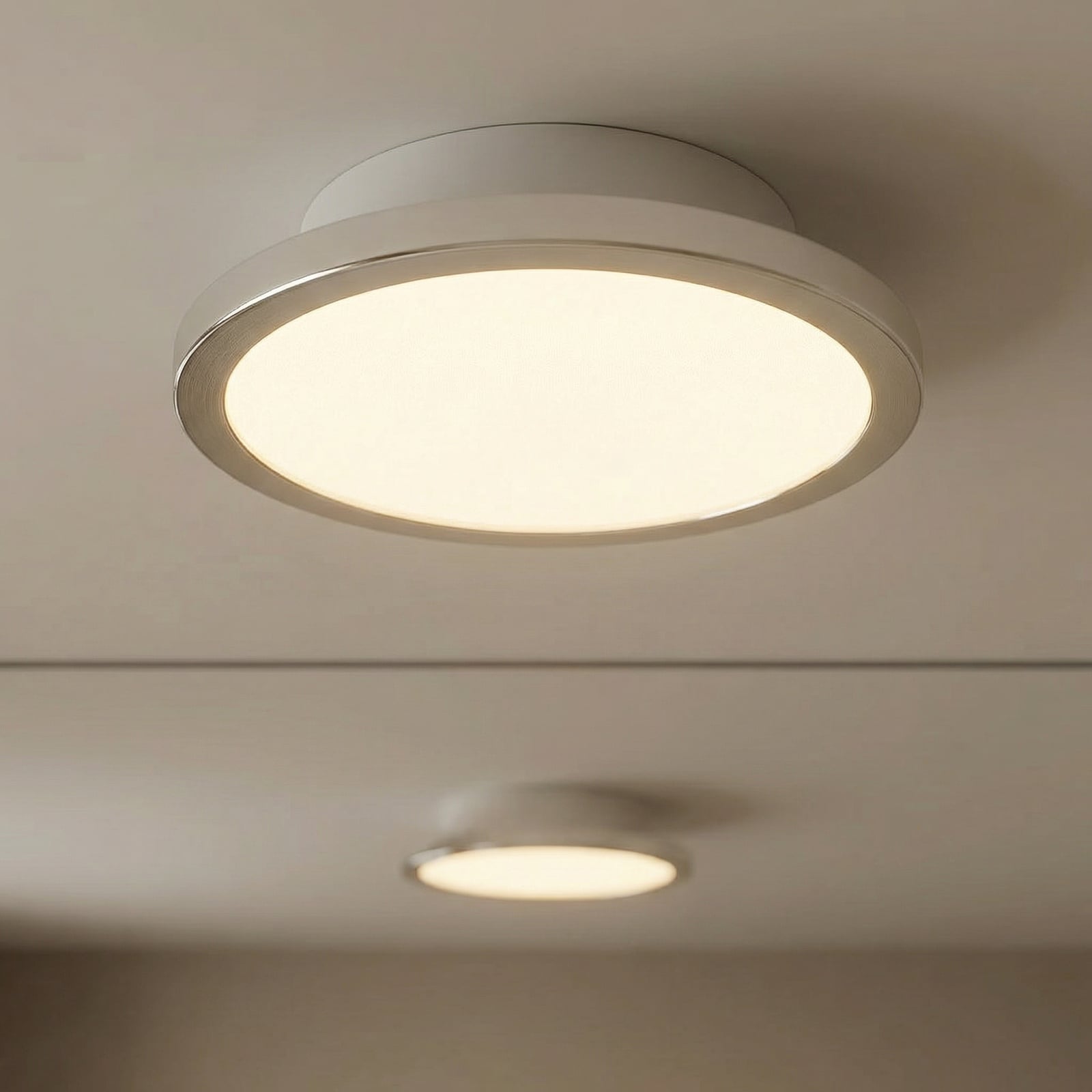 LIGHTME LED stropní svítidlo Aqua Ø14,7cm chrom