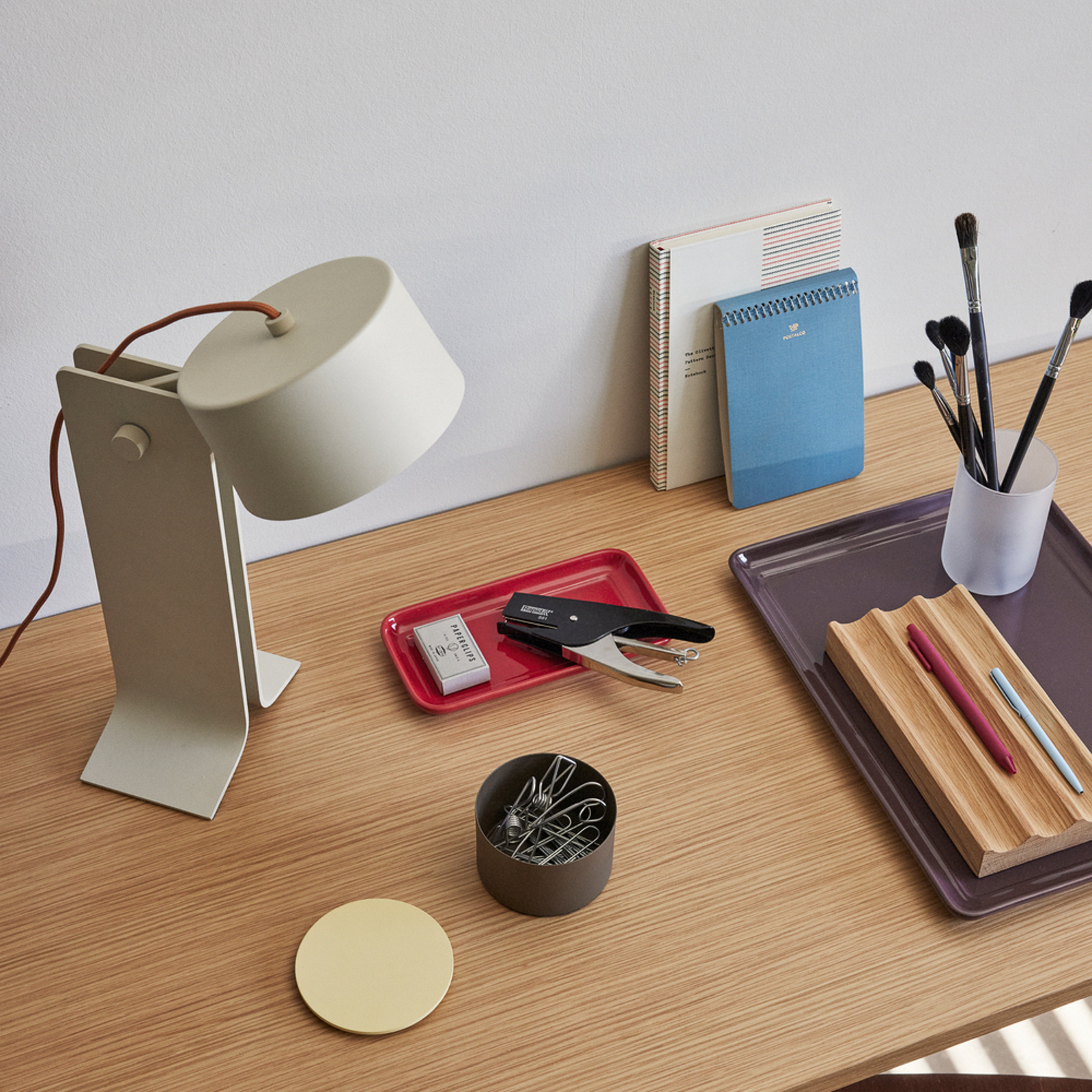 Crea Stolní Lampa Sand/Orange - Hübsch