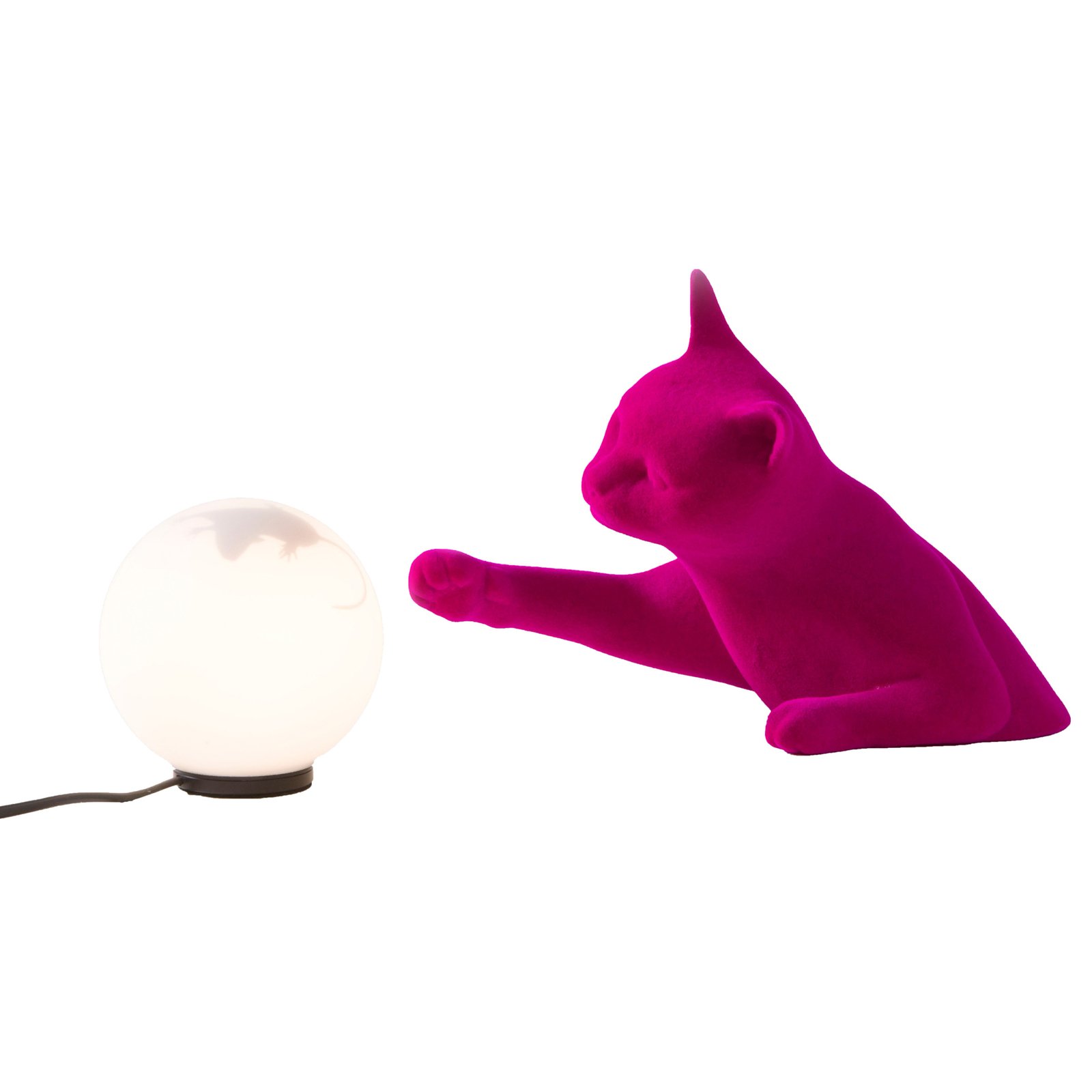 Lampada da tavolo Karman Maoo, ceramica fucsia, vetro, statuetta di gatto