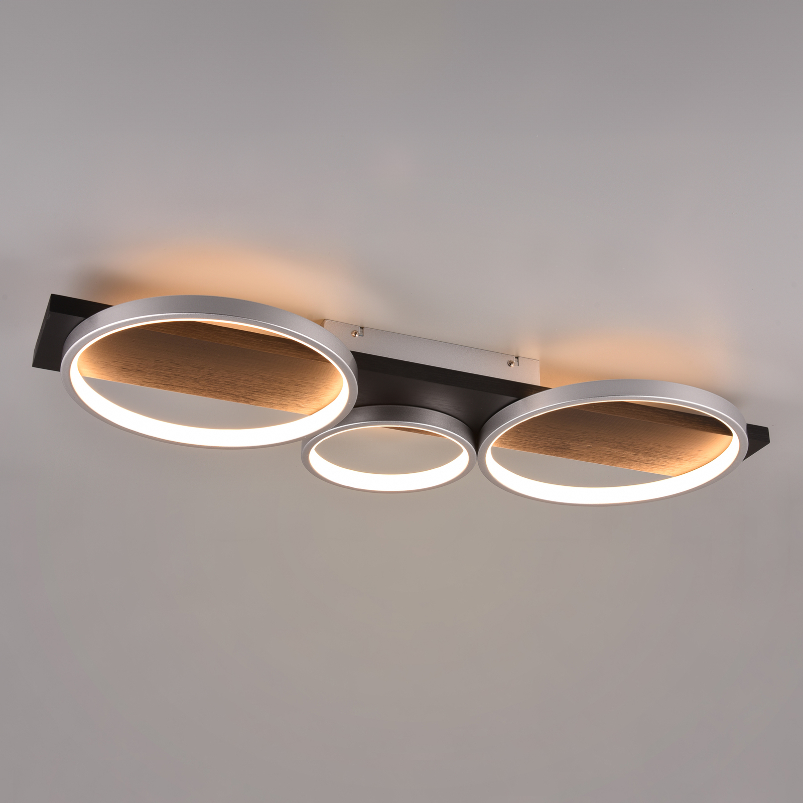 Medera LED ceiling light, 3-bulb, titanium