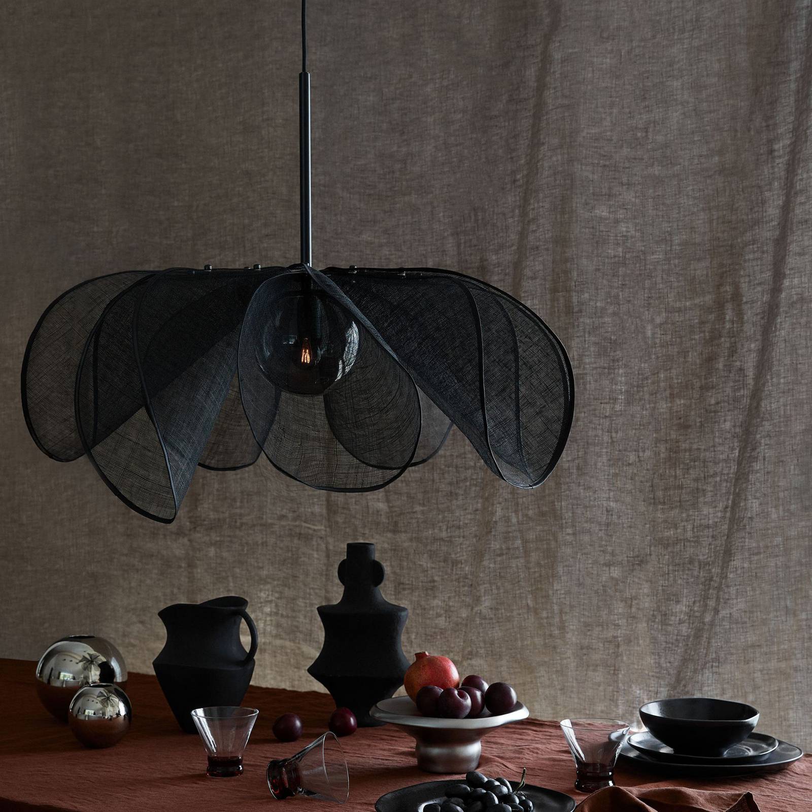 Hängeleuchte Styrka, Ø 75cm, schwarz/rauchgrau, Bananenfaser günstig online kaufen