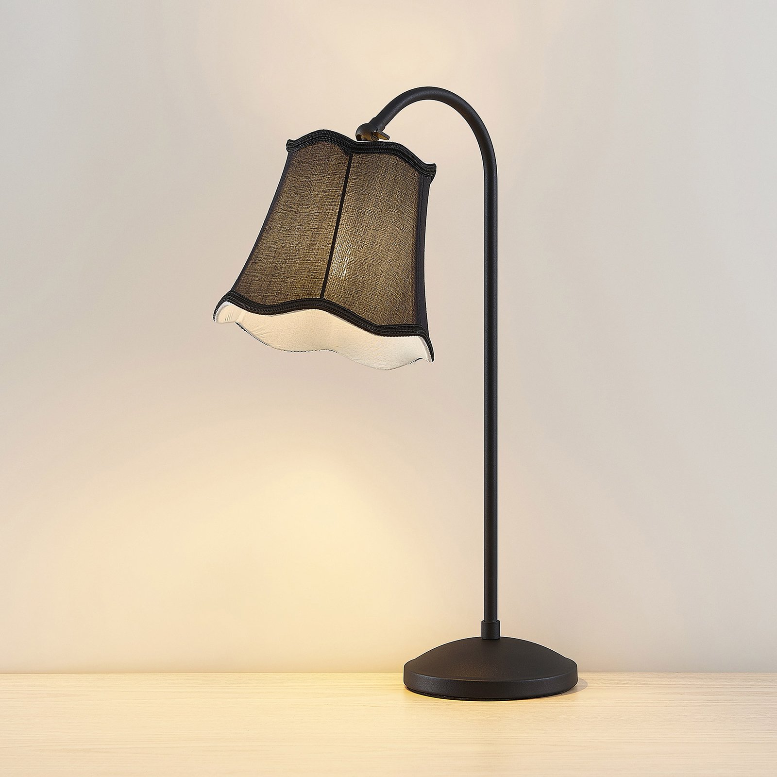 Lucande Binta stolní lampa, látka, vintage, černá