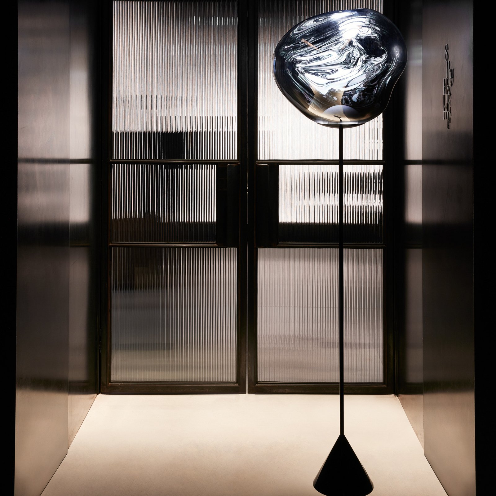 Tom Dixon LED floor lamp Melt Cone Slim, smoke grey, power supply unit