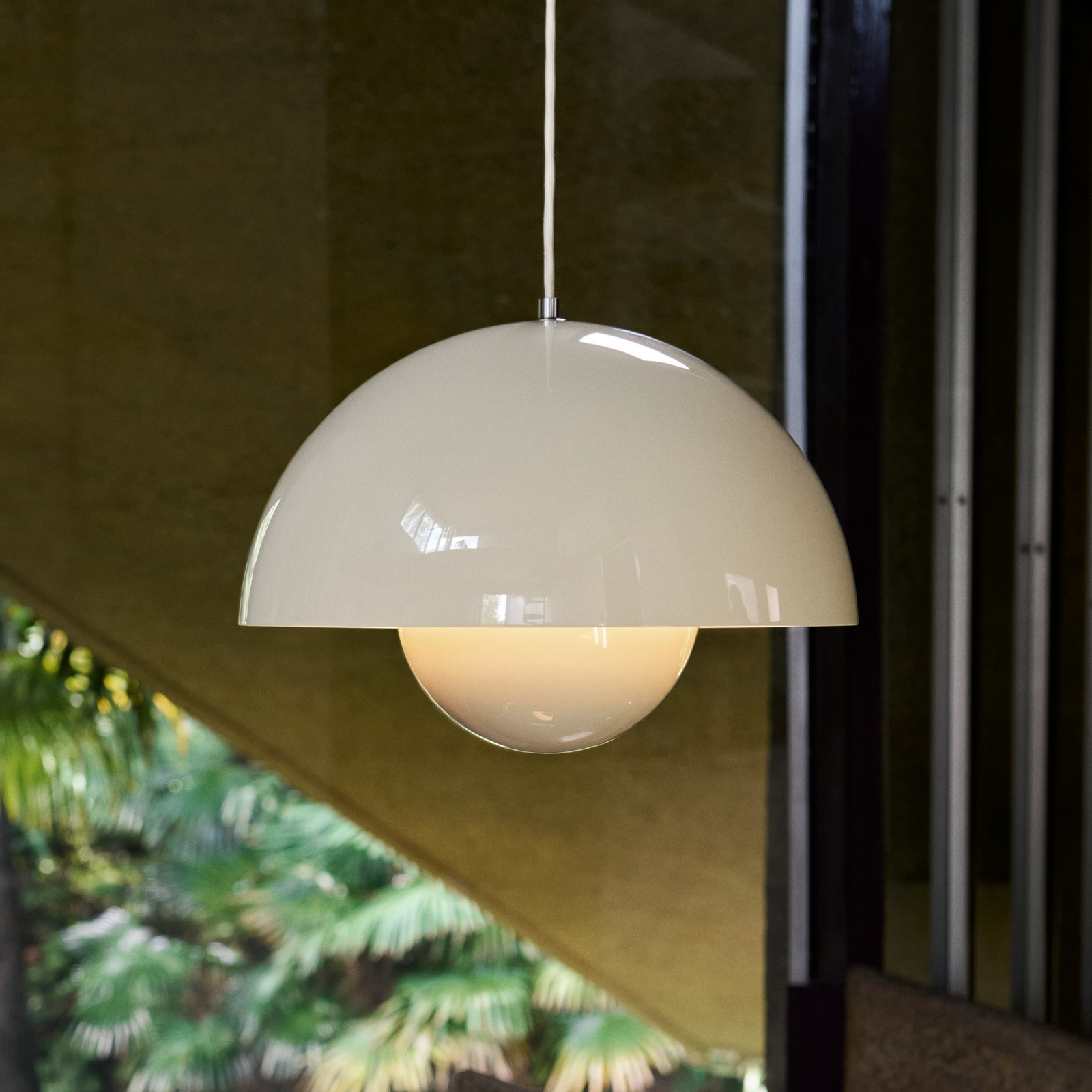 Suspension Flowerpot VP7, Ø 37 cm, crème - &TRADITION