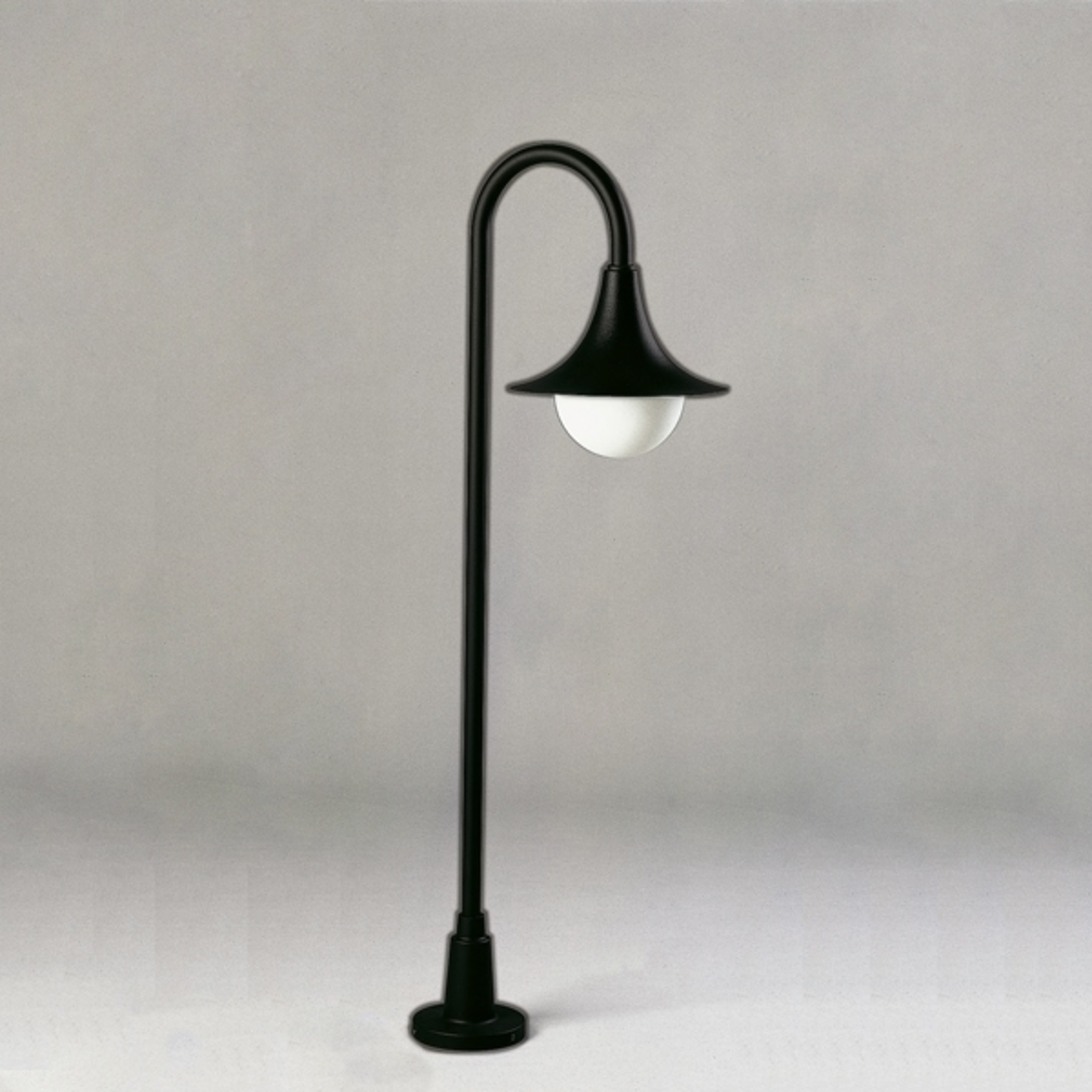 Wegeleuchte 169 in gebogener Form, schwarz