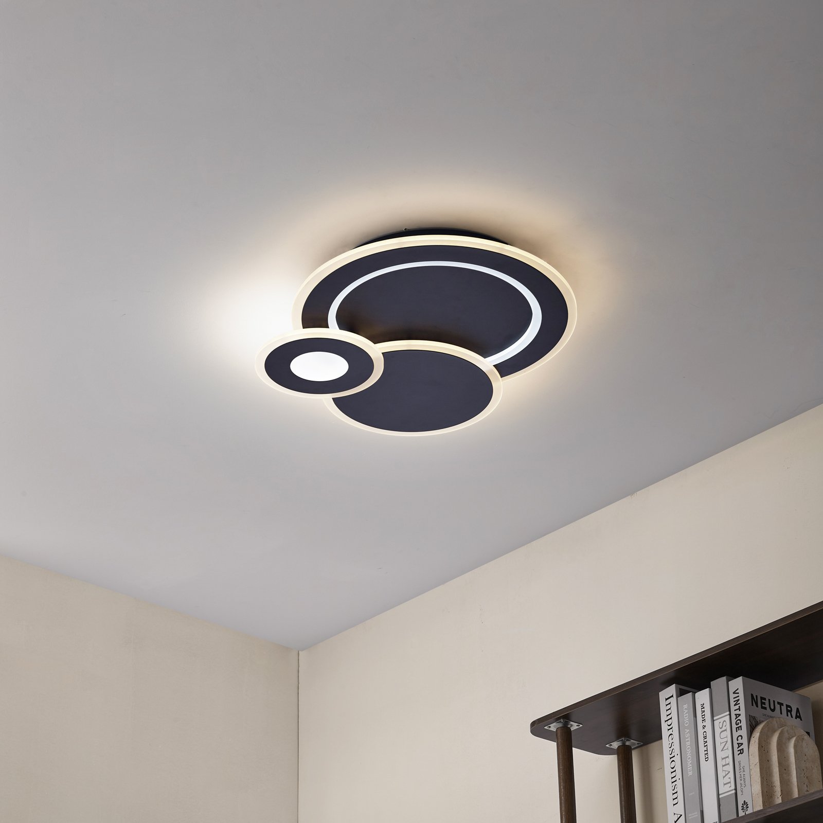 LED stropní svítidlo Briar, kov, černé, dálkové ovládání - Lindby