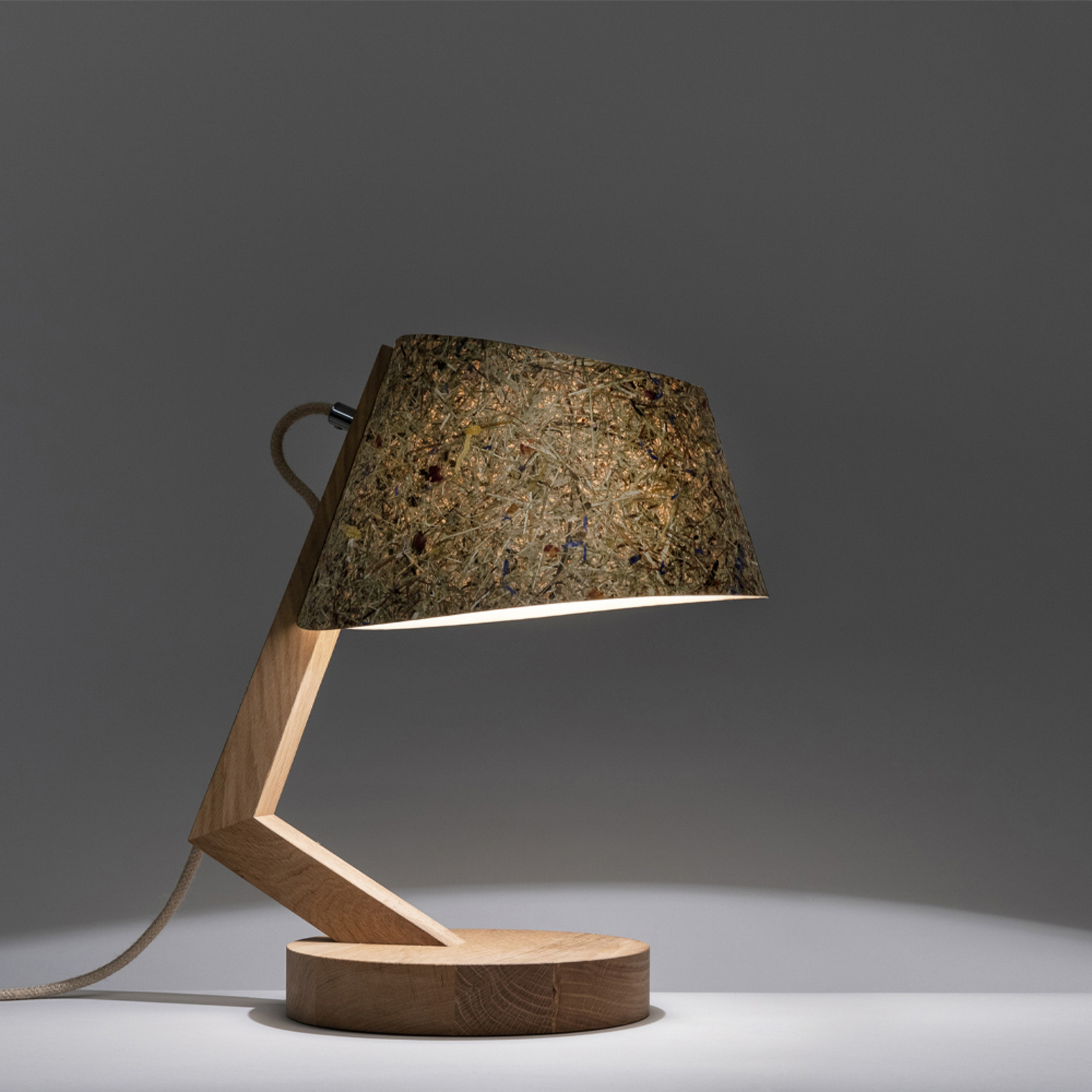 ALMUT 1411 table lamp curved Ø23cm pasture