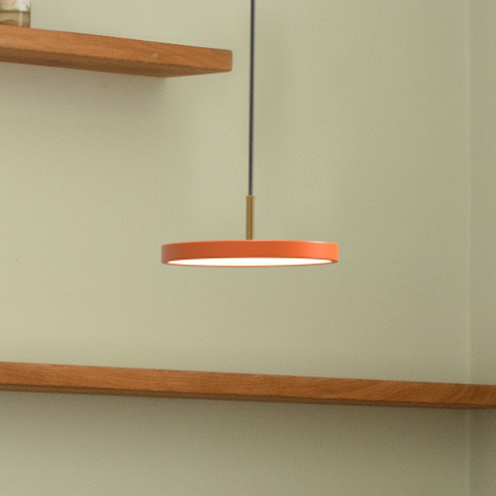 UMAGE Asteria micro hængelampe, messing/orange