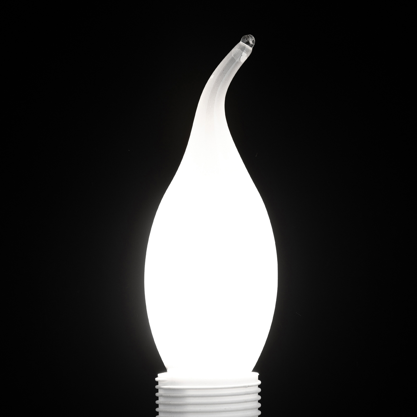 LED sviečka E14 4,5W náraz vetra matná stmieva
