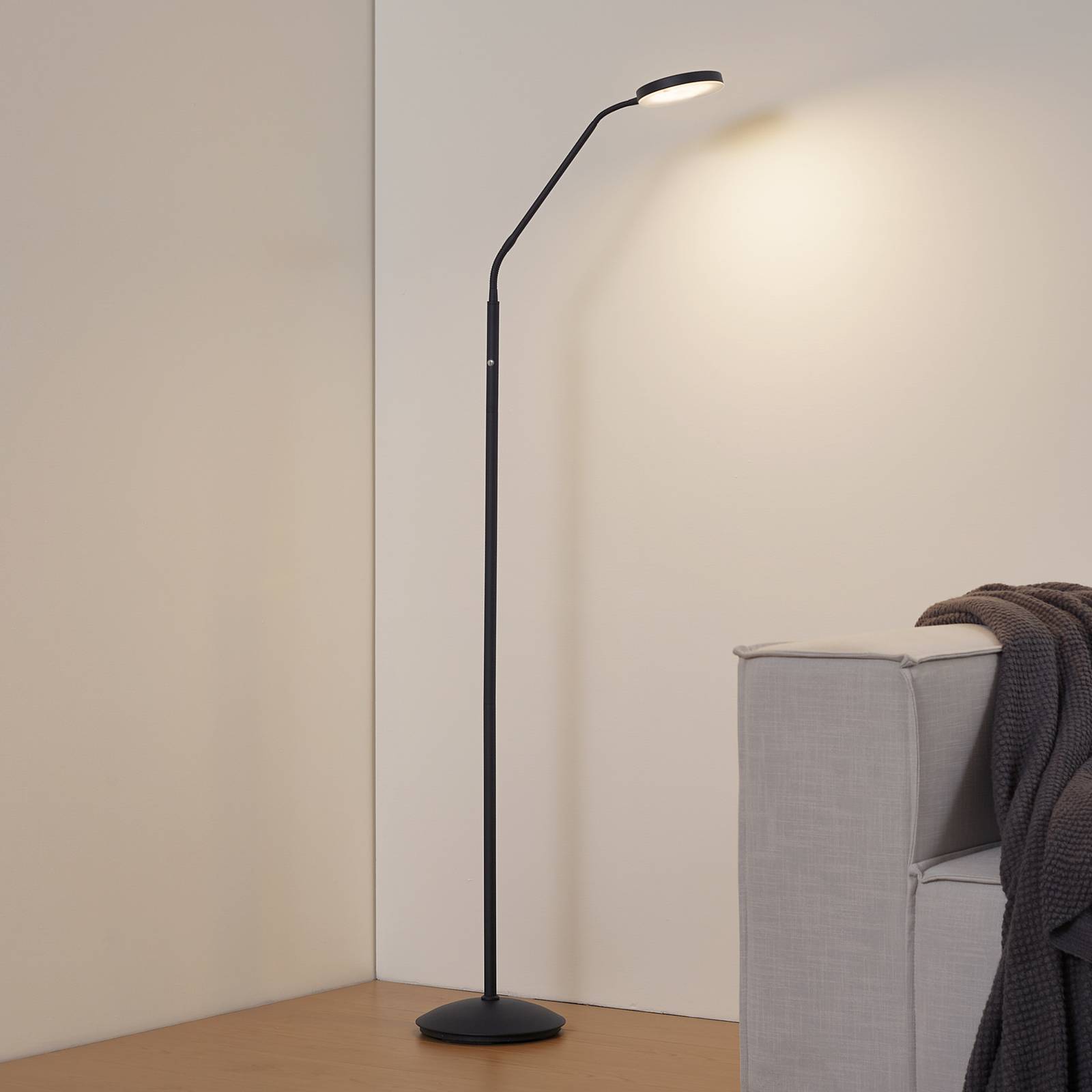 Lindby LED-Akku-Stehleuchte Elvyn, schwarz, verstellbar günstig online kaufen