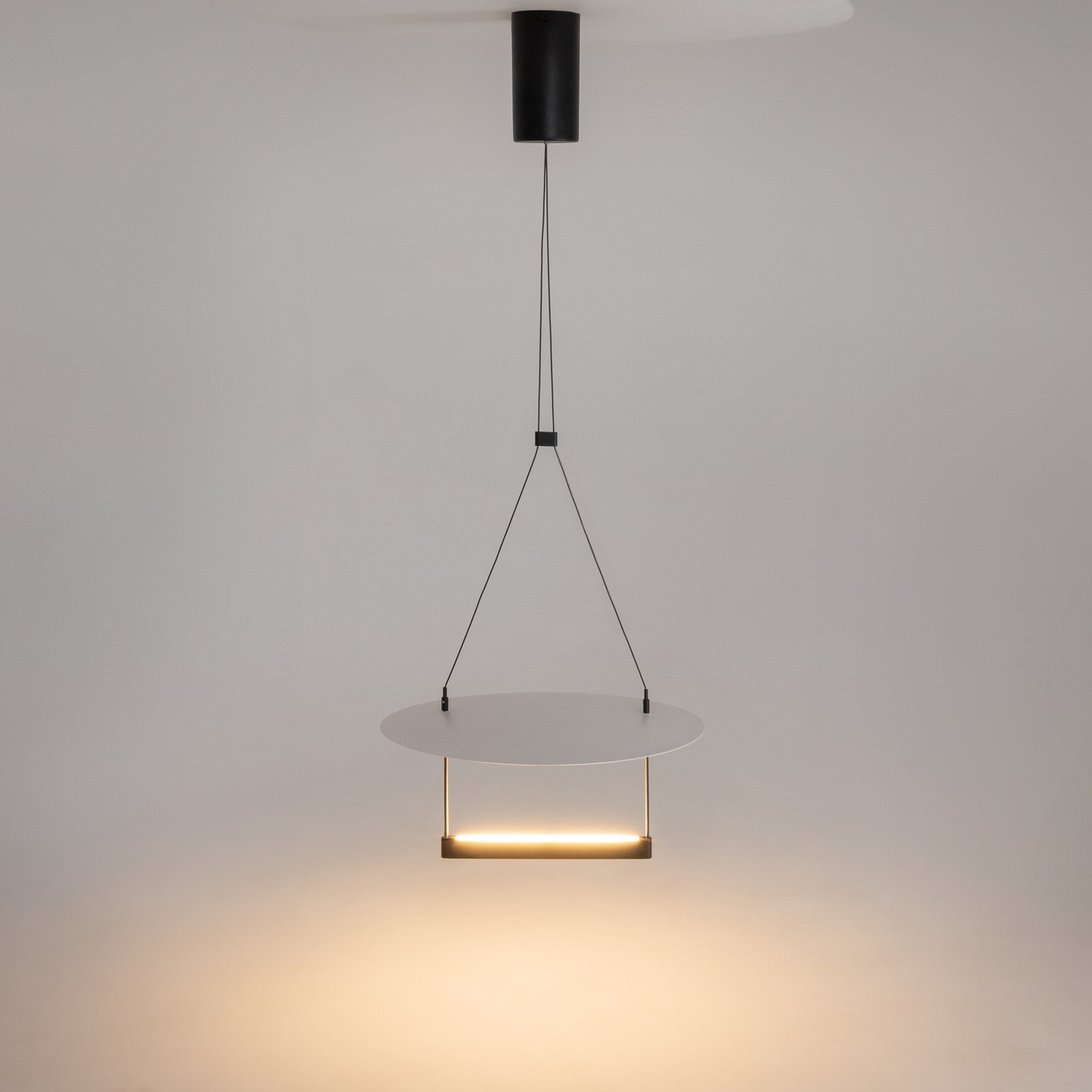 Maytoni Ambience LED pendant light, Ø 42 cm, black / white