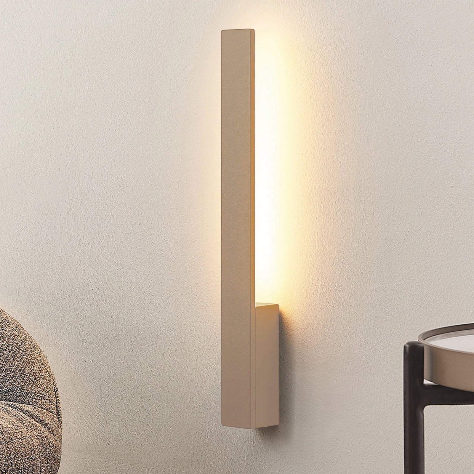Arcchio Aplique de pared LED Ivano, beige, 43 cm de altura, metal