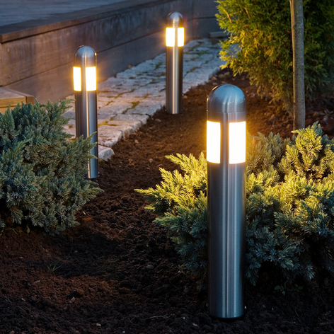 LED-sokkellampe Amalfi i 3-pakning, med jordspyd