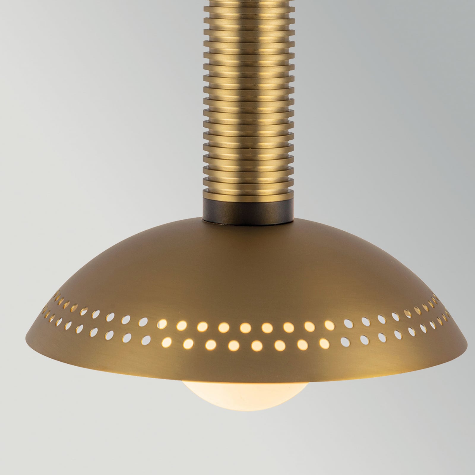 Candeeiro suspenso LED Arden, dourado, Ø 15 cm, metal, regulável - Elstead Candeeiro suspenso LED Arden, dourado, Ø 15 cm, metal, regulável - Elstead