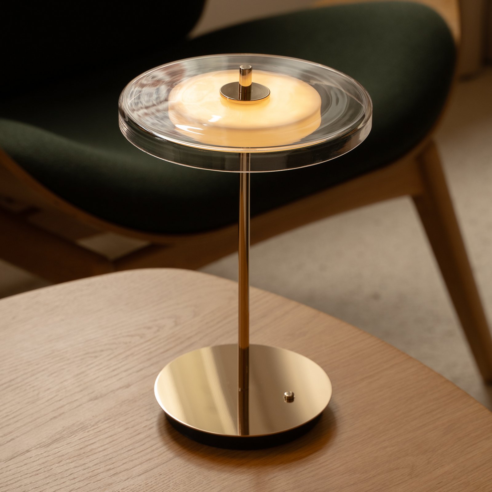 UMAGE LED-Akkulampe Asteria MOVE messing poliert Glas/Metall UMAGE LED-Akkulampe Asteria MOVE messing poliert Glas/Metall