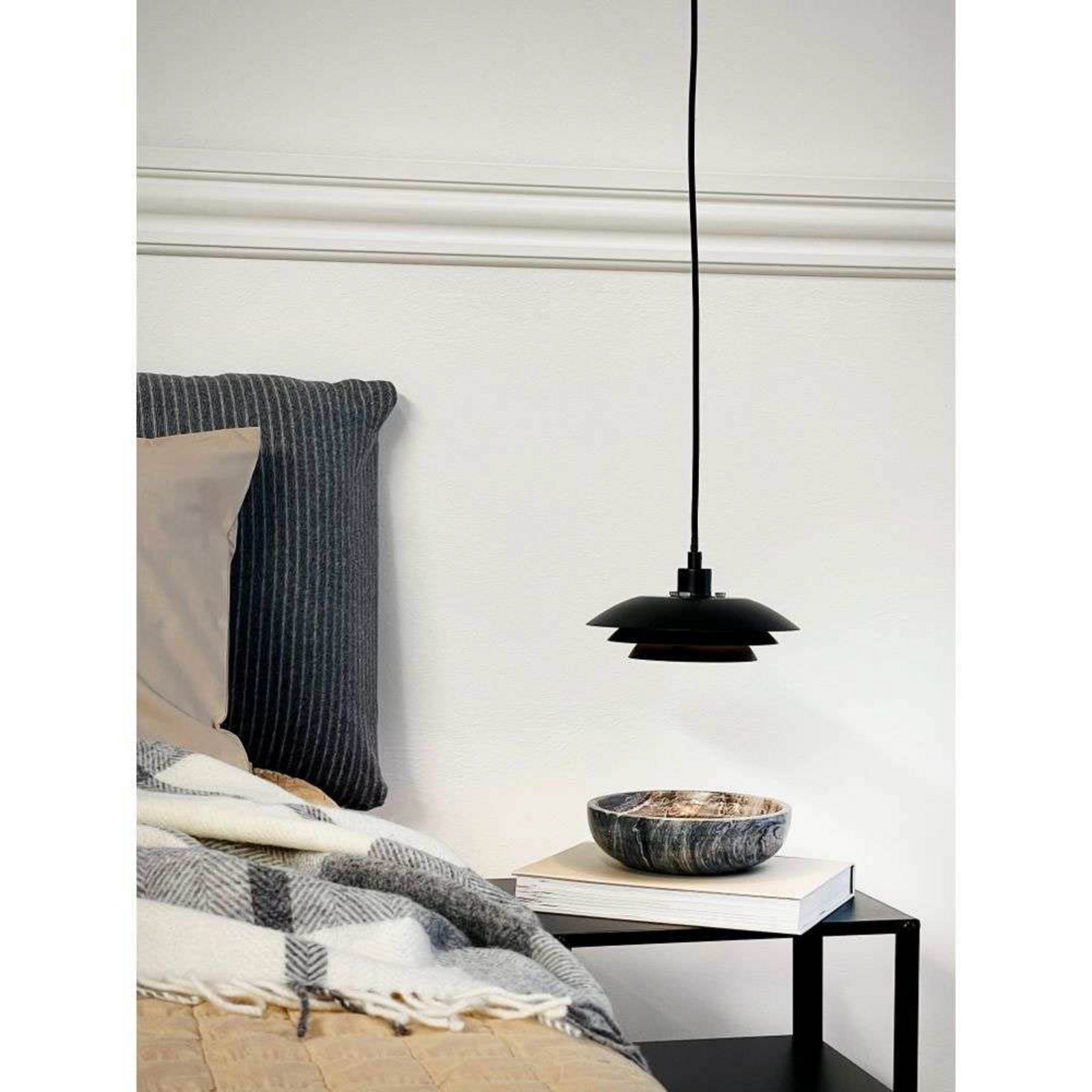 DL20 Lustră Pendul Black - DybergLarsen