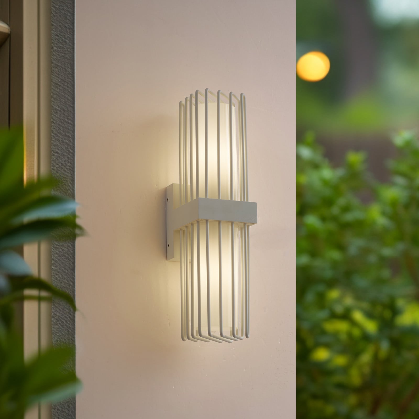 Chandan udendørs væglampe, 42 cm, hvid, metal, IP54 Lucande - Terrasse - Moderne - Aluminium - Med flere lyskilder