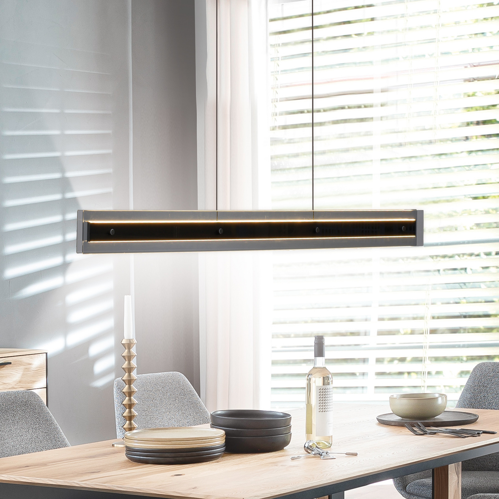 Schöner Wohnen LED-visoka svetilka Lena, črna, z možnostjo zatemnitve, Lift Schöner Wohnen LED-visoka svetilka Lena, črna, z možnostjo zatemnitve, Lift