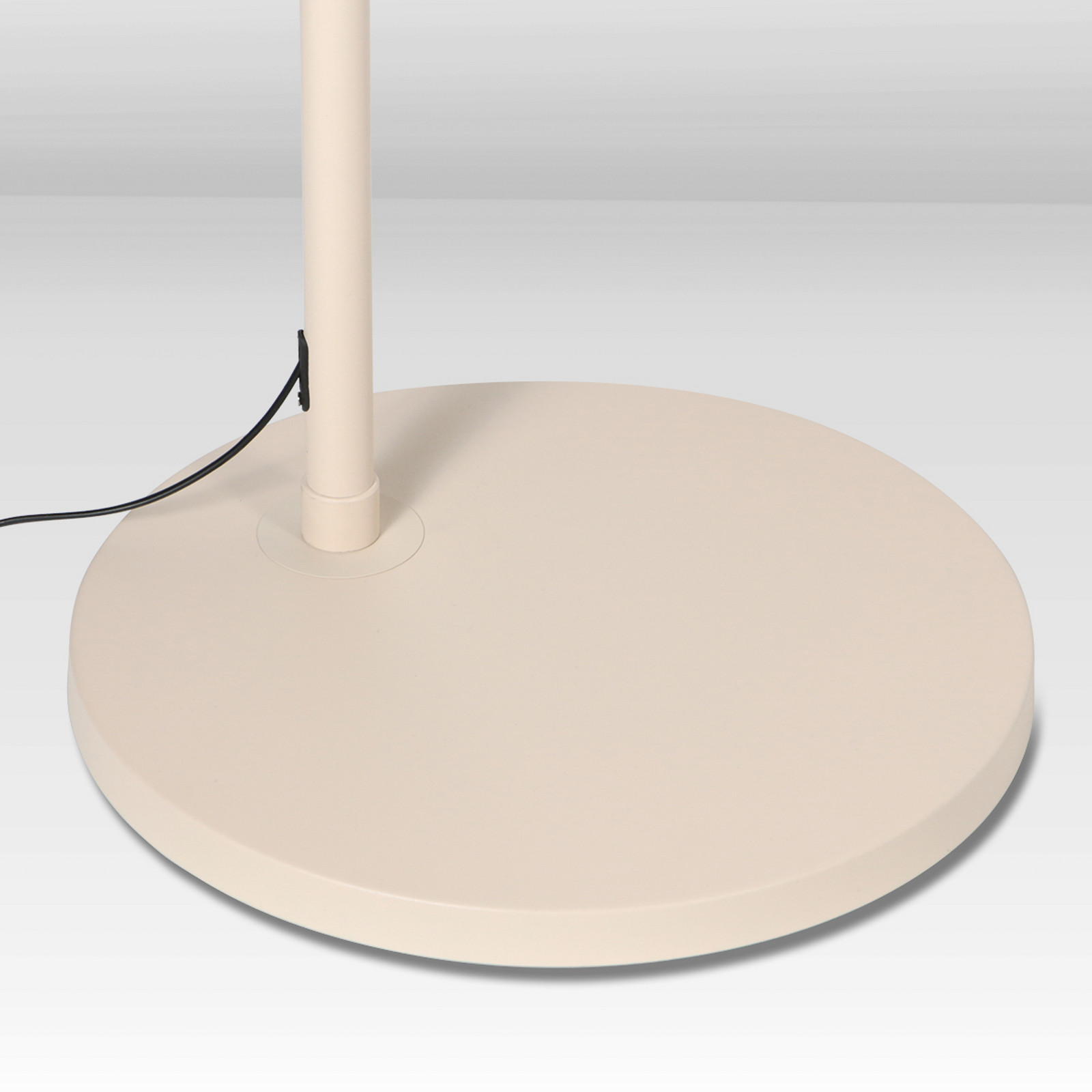 Steinhauer Lampadar curbat Sparkled Light crem/nylon crem 240 cm - Camera de zi / sufragerie - Modern - cremă - Metal