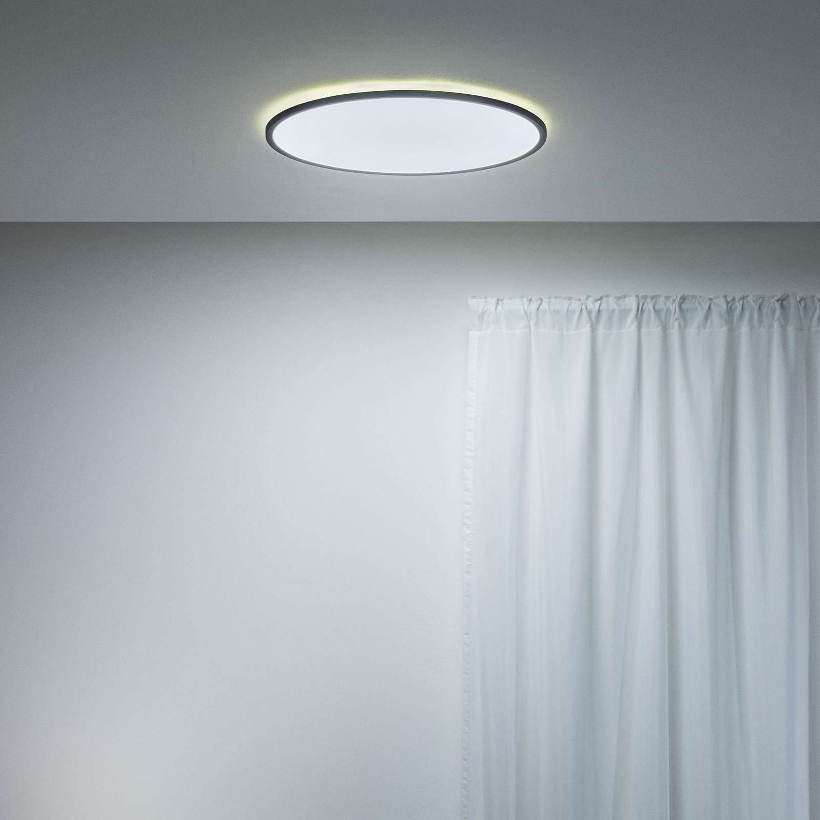 WiZ SuperSlim LED stropní světlo CCT Ø55cm černé