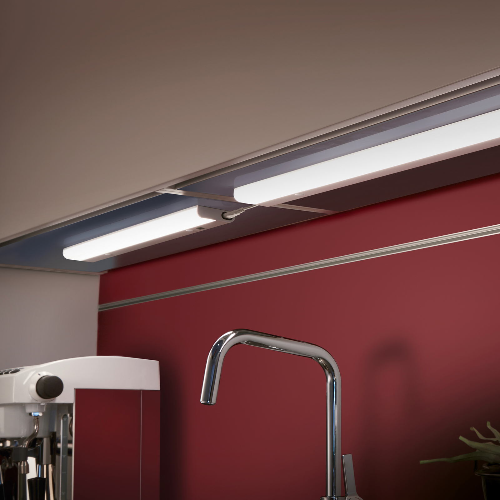 LED under-cabinet light Simeo with sensor