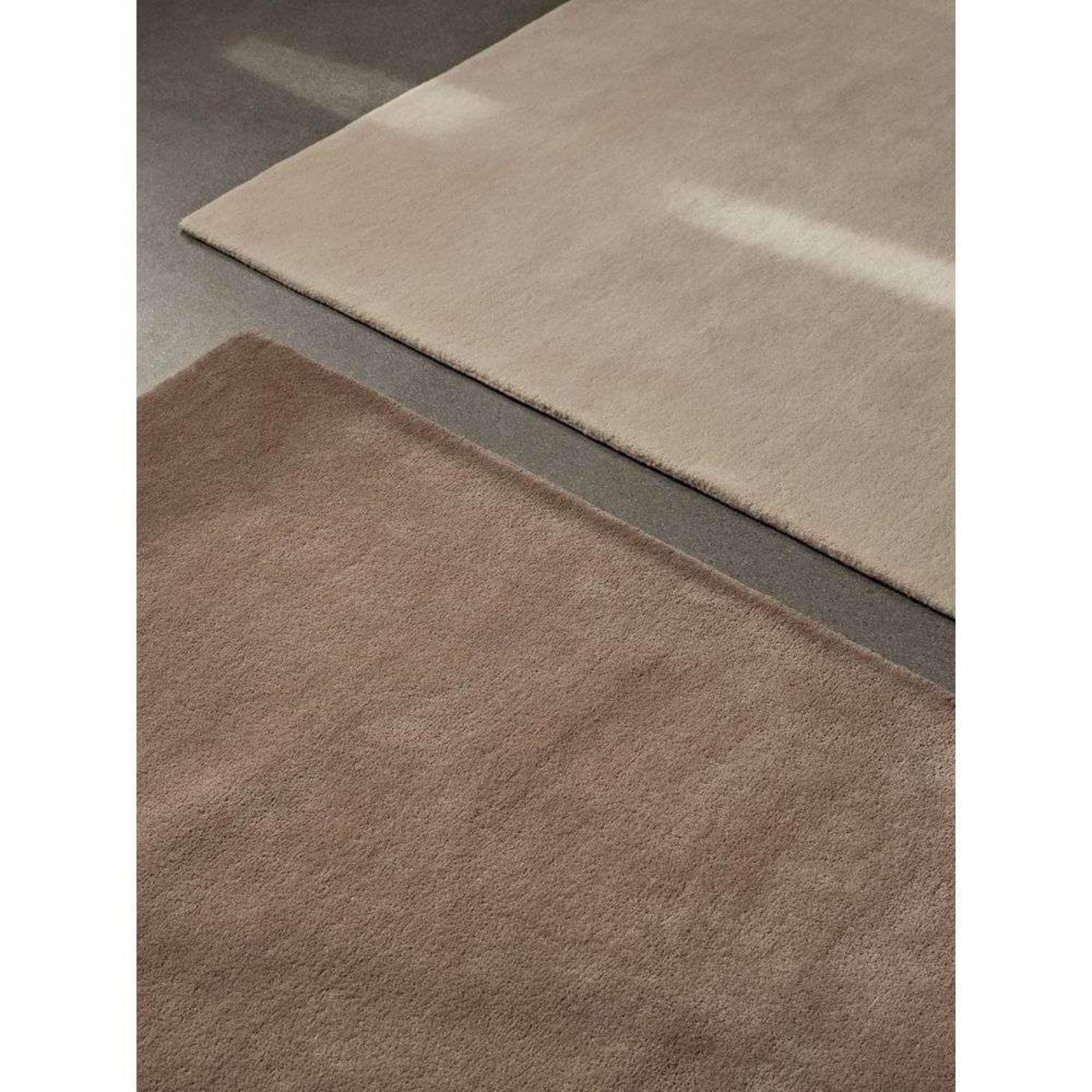 Stille Tufted Rug 160x250 Off-White - ferm LIVING