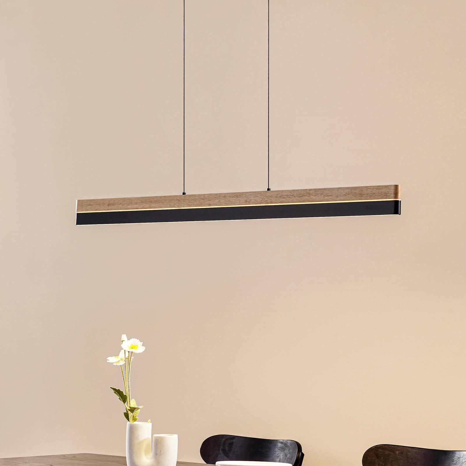 Lucande Lampa wisząca LED Holven, drewno, CCT, długość 113 cm