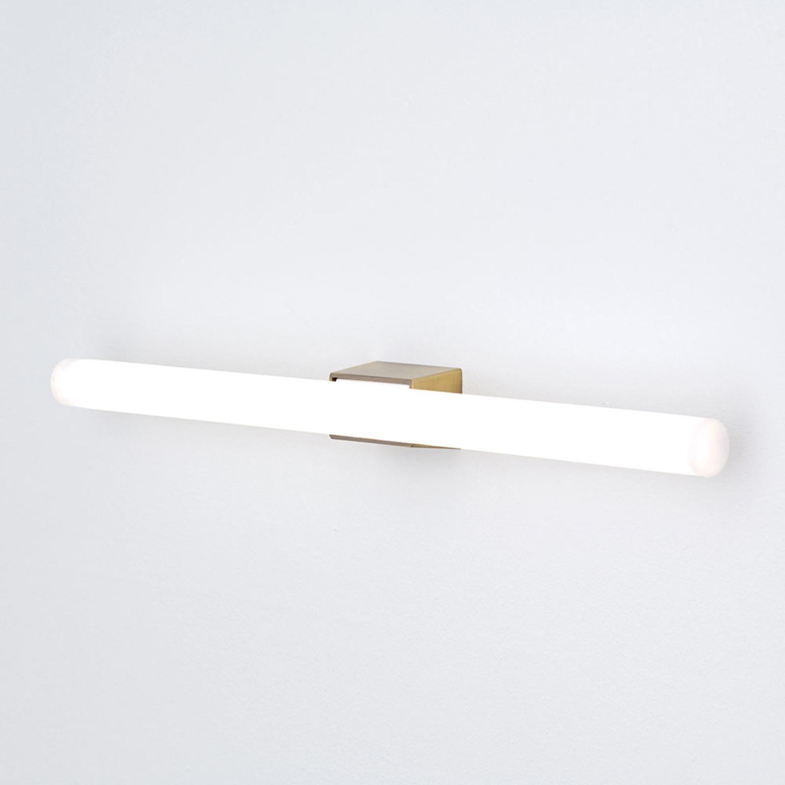 Lampada LED da specchi Visagist, ottone anticato