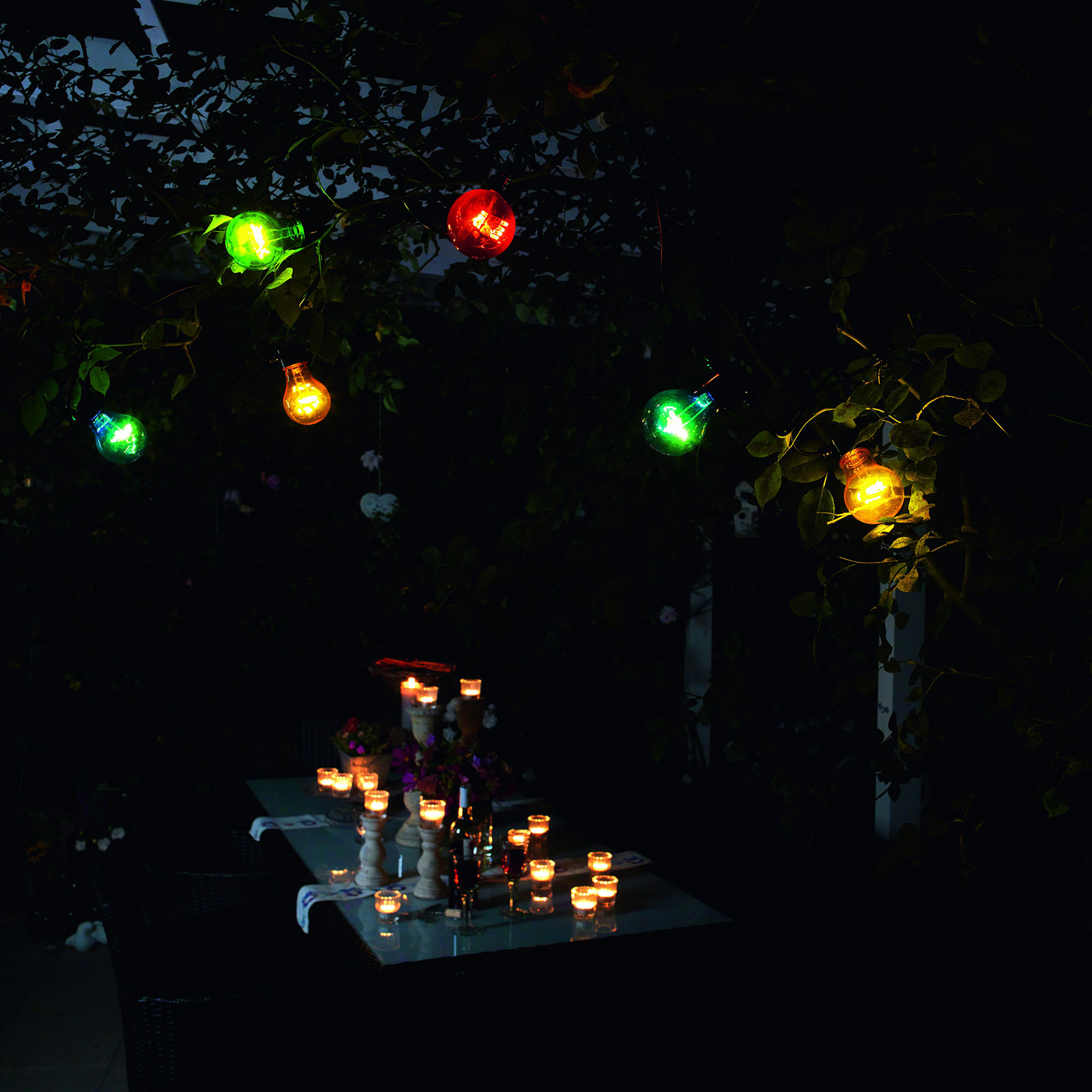 Ljusslinga Biergarten 20 färgade LED-lampor