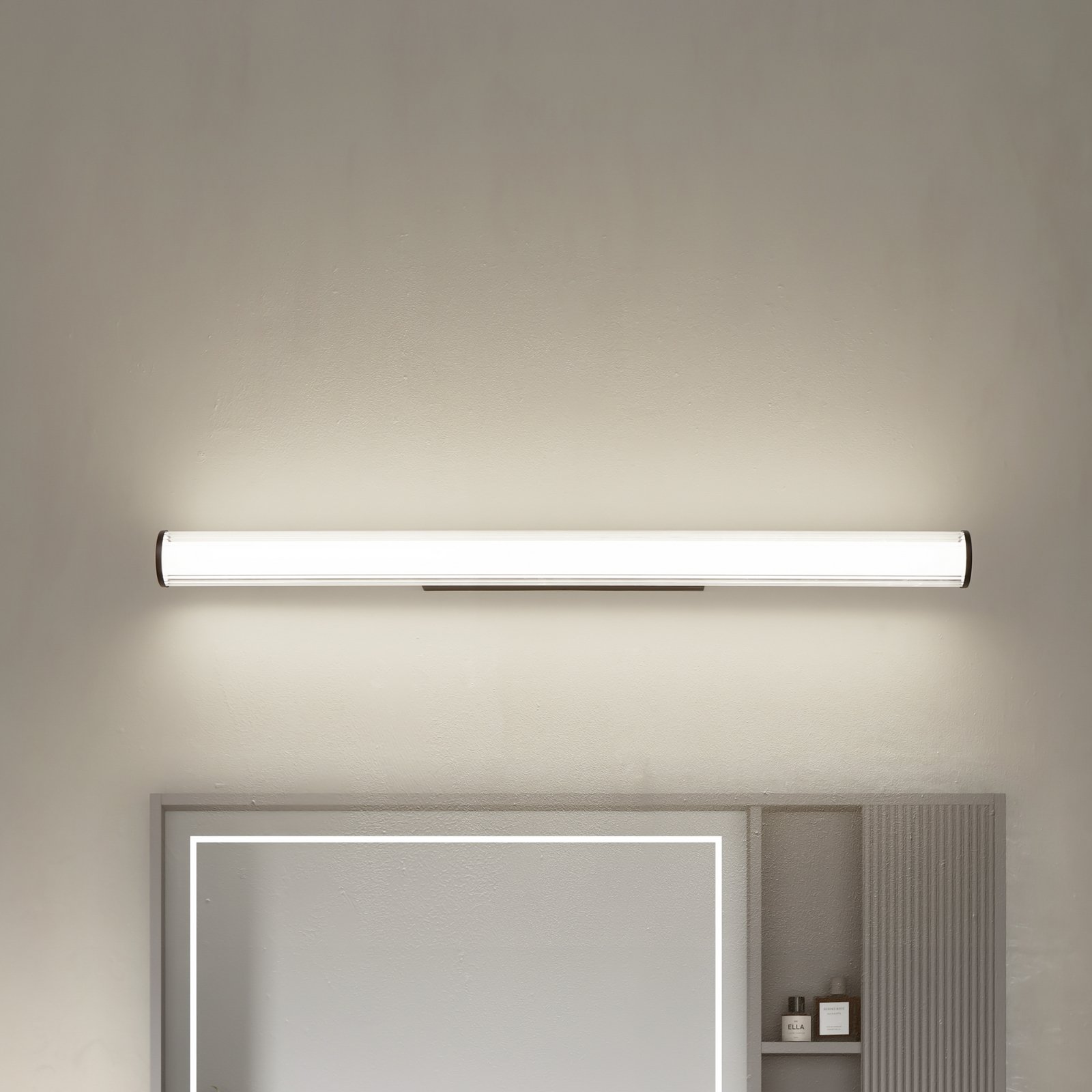 Lindby LED-es fali lámpa Kirka, fekete, fém, IP44, 90cm, CCT