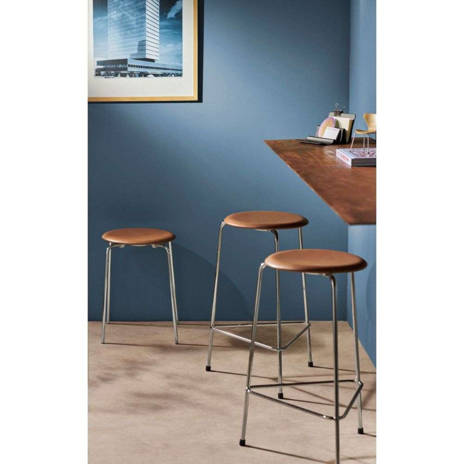 High Dot bar stool, 76 cm, chrome/walnut, wood - FRITZ HANSEN