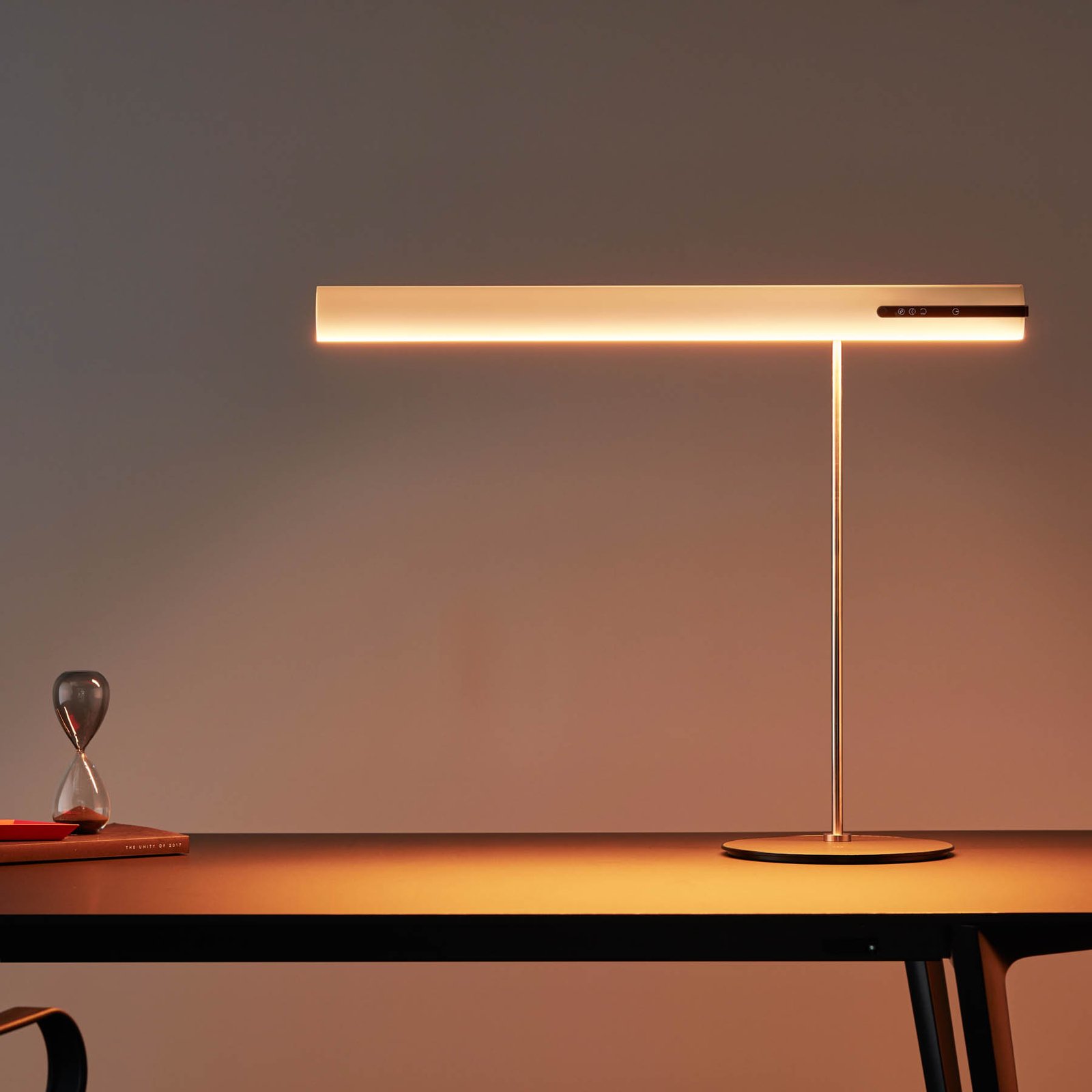 One LED-Tischleuchte, silber - HEAVN