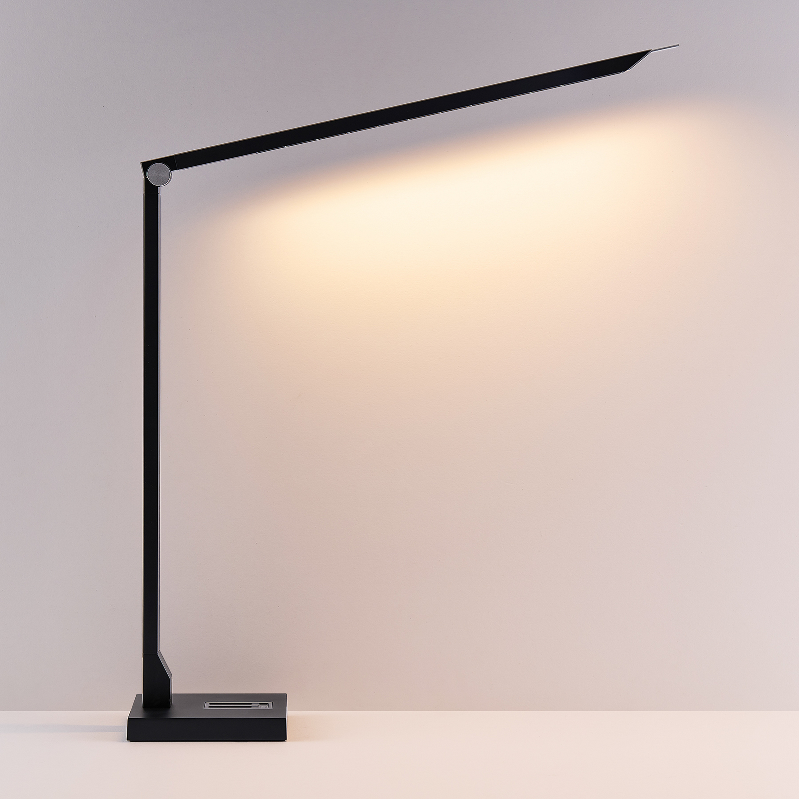 Lámpara de mesa LED FLOYD ACCU, negra, 55 cm, CCT, atenuable
