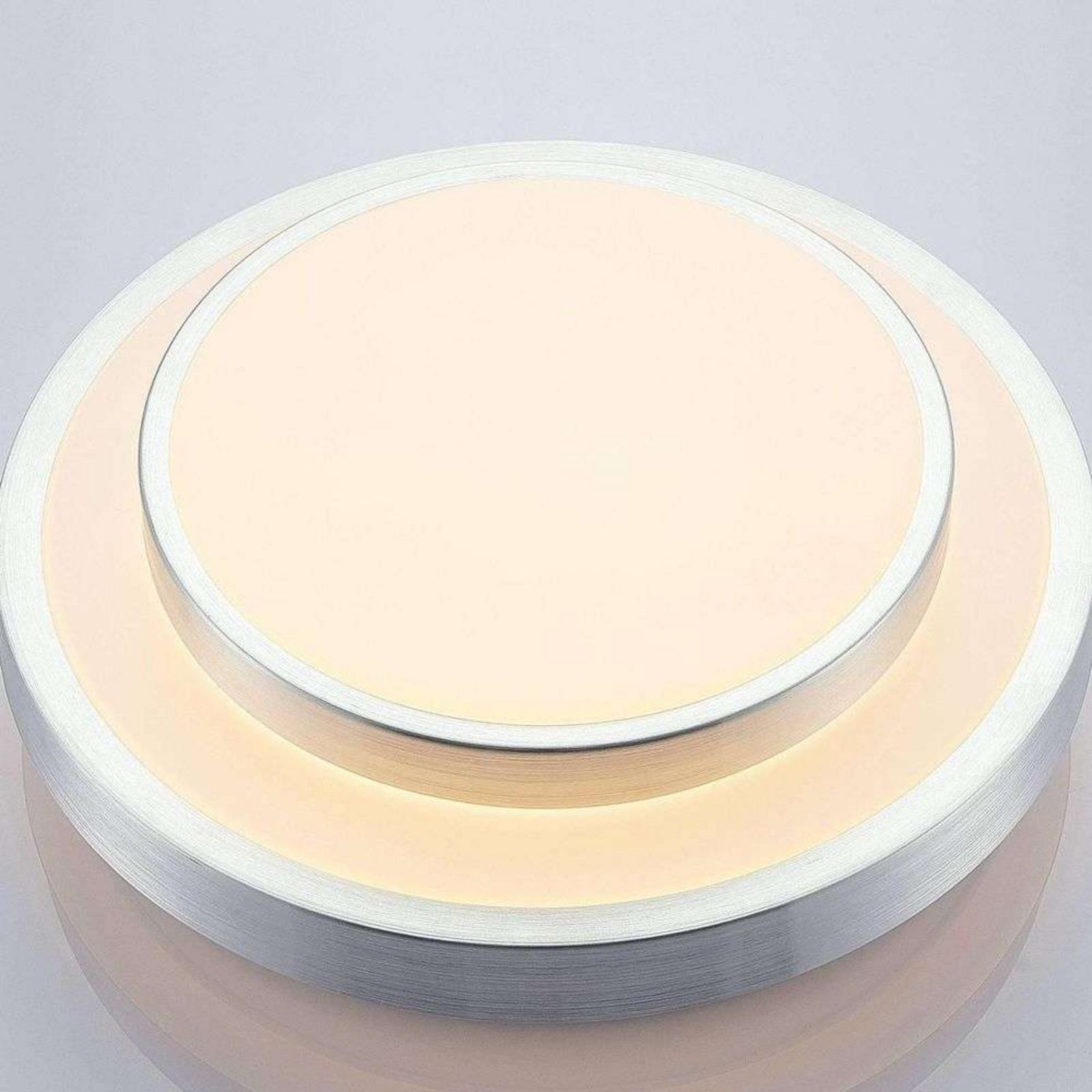 Naima  LED Deckenleuchte Round Ø29,5 White/Alu - Lindby