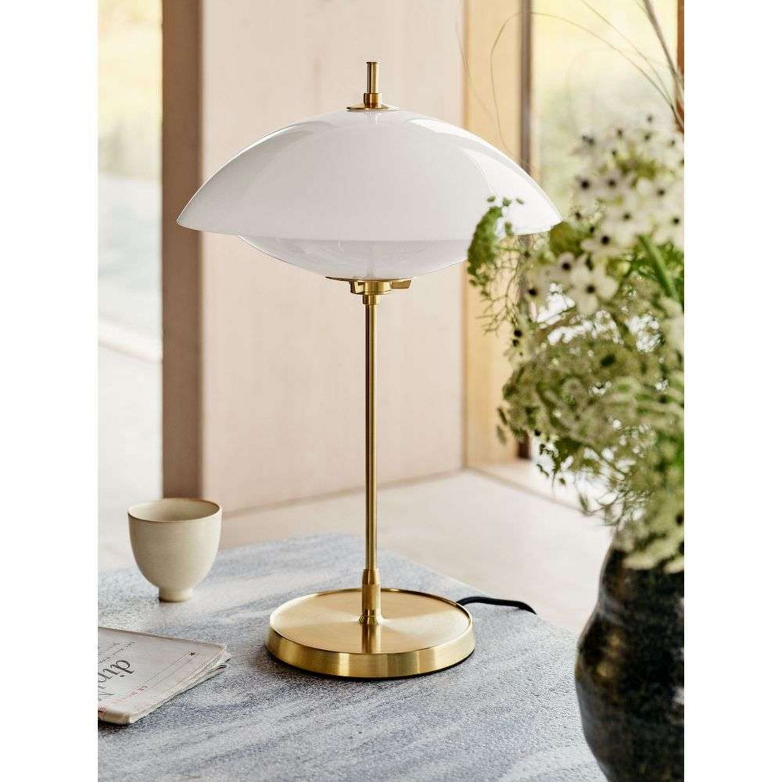 Clam Lampada da Tavolo Opal/Brass - Fritz Hansen