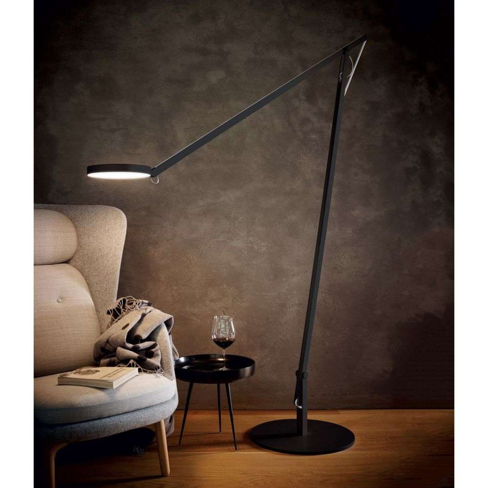 String XL Floor Lamp Matt Black/Black - Rotaliana