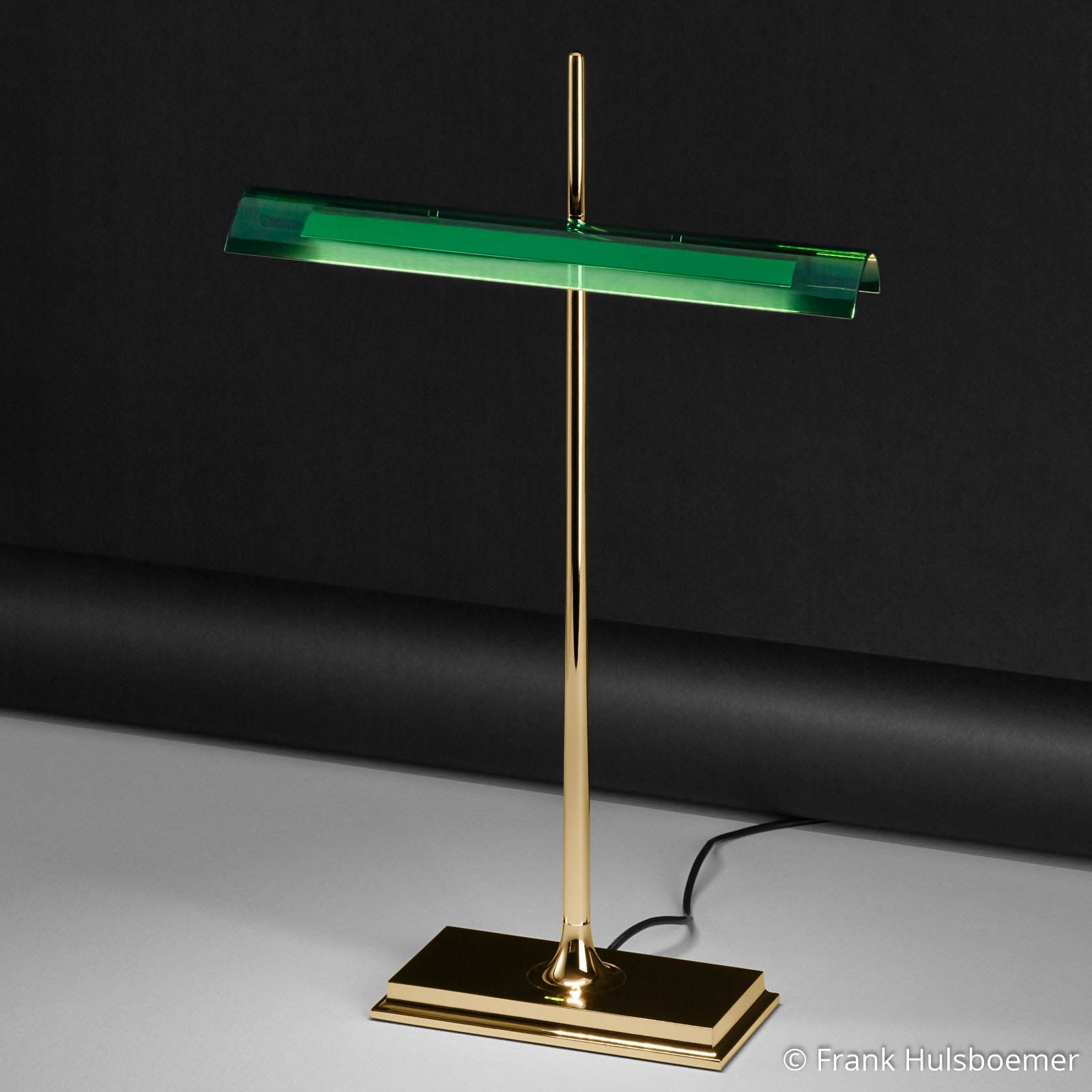 FLOS Goldman - Candeeiro de mesa com USB, verde