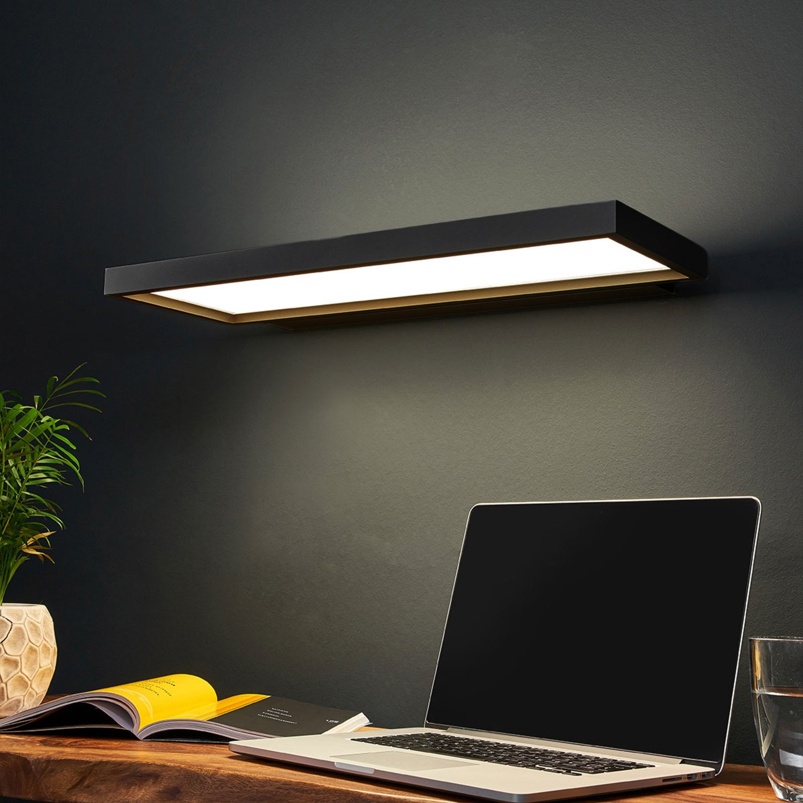 LED-kantoor-wandlamp Rick, zwart. universeel wit