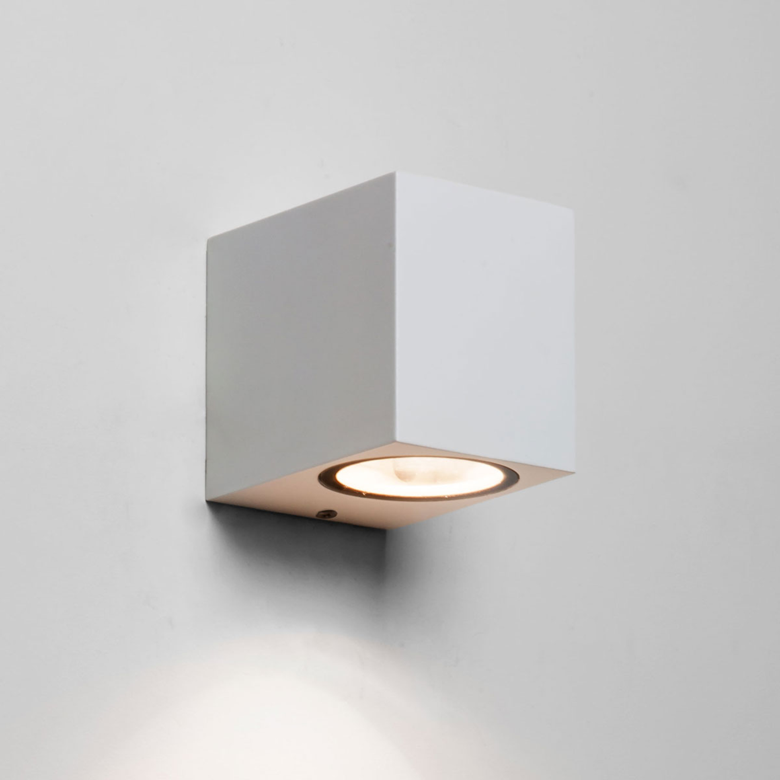 Astro Chios 80 - compact outdoor wall light white, zinc, GU10, 6 W, energy efficiency: A++, W: 6.8 cm, H: 8 cm