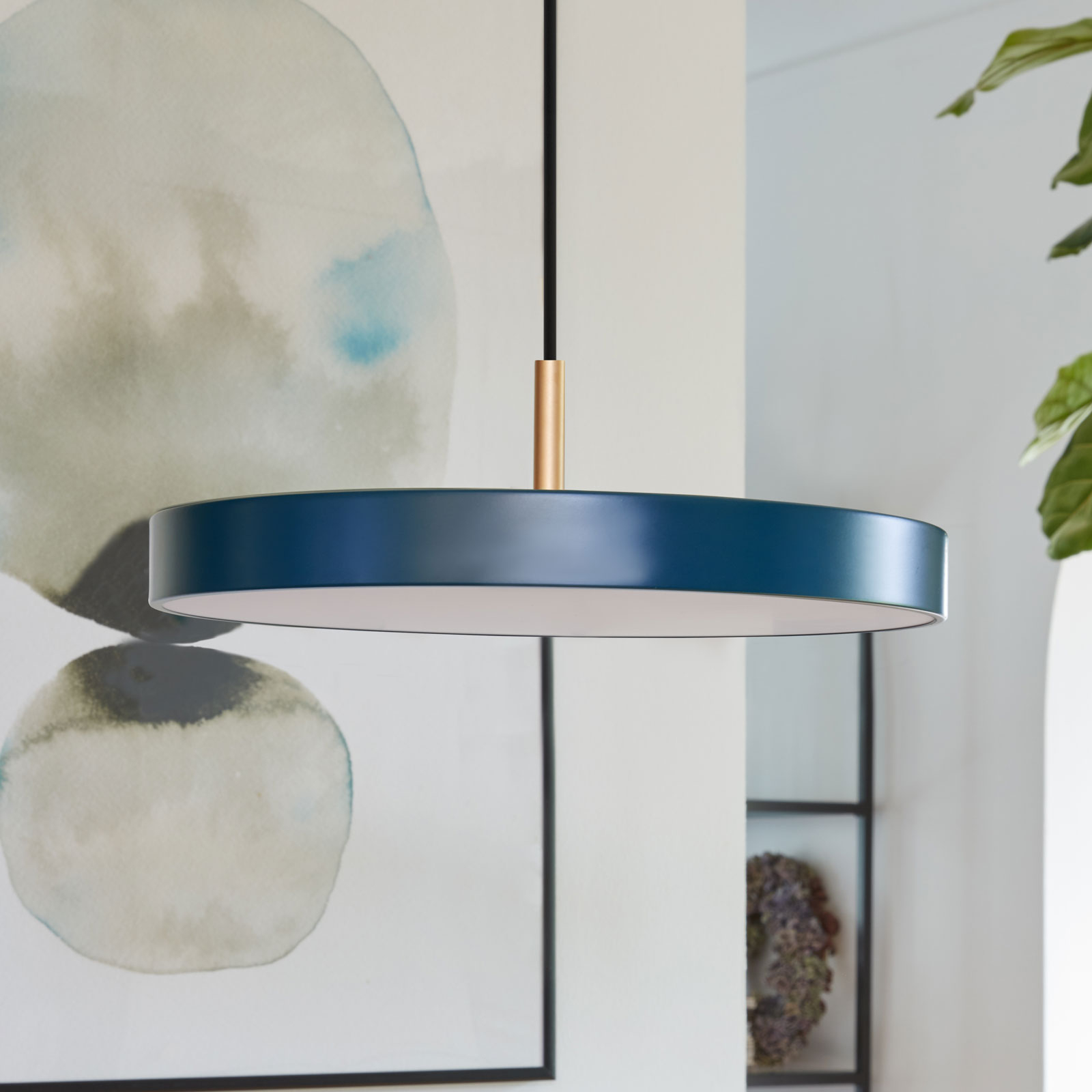 UMAGE Asteria mini LED-Hängeleuchte messing