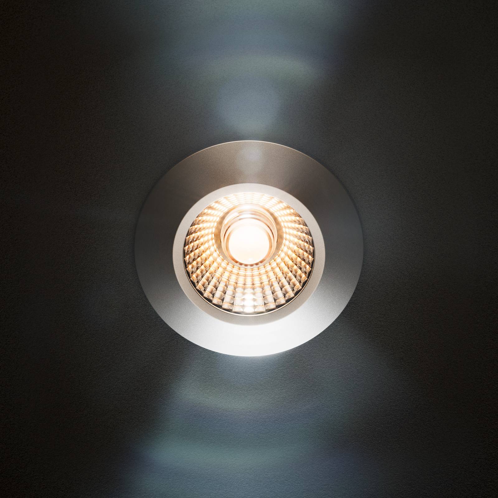 Levně LED bodový podhled Diled, Ø 6,7 cm, 3 000 K, černý