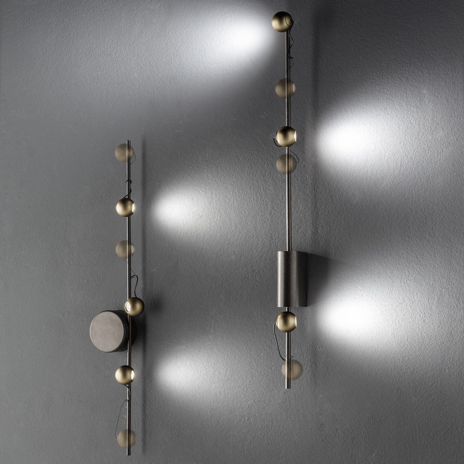 LED-vägglampa Magnetic C, brons/guld