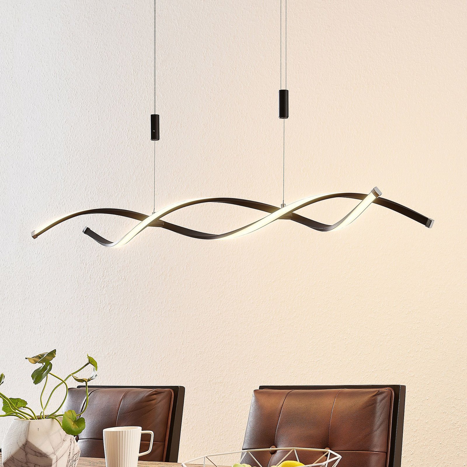 Lindby Welina LED hanging light height-adjustable