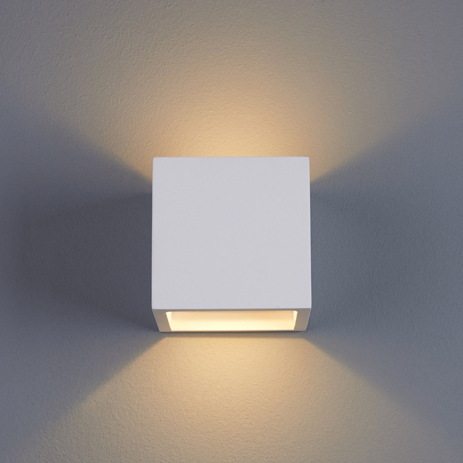 Lindby Marita LED Wall Light Cube-Shaped Plaster, for Hallway, Plaster, Metal, 2.5 W, energy efficiency: A+, W: 11.5 cm, H: 11.5 cm