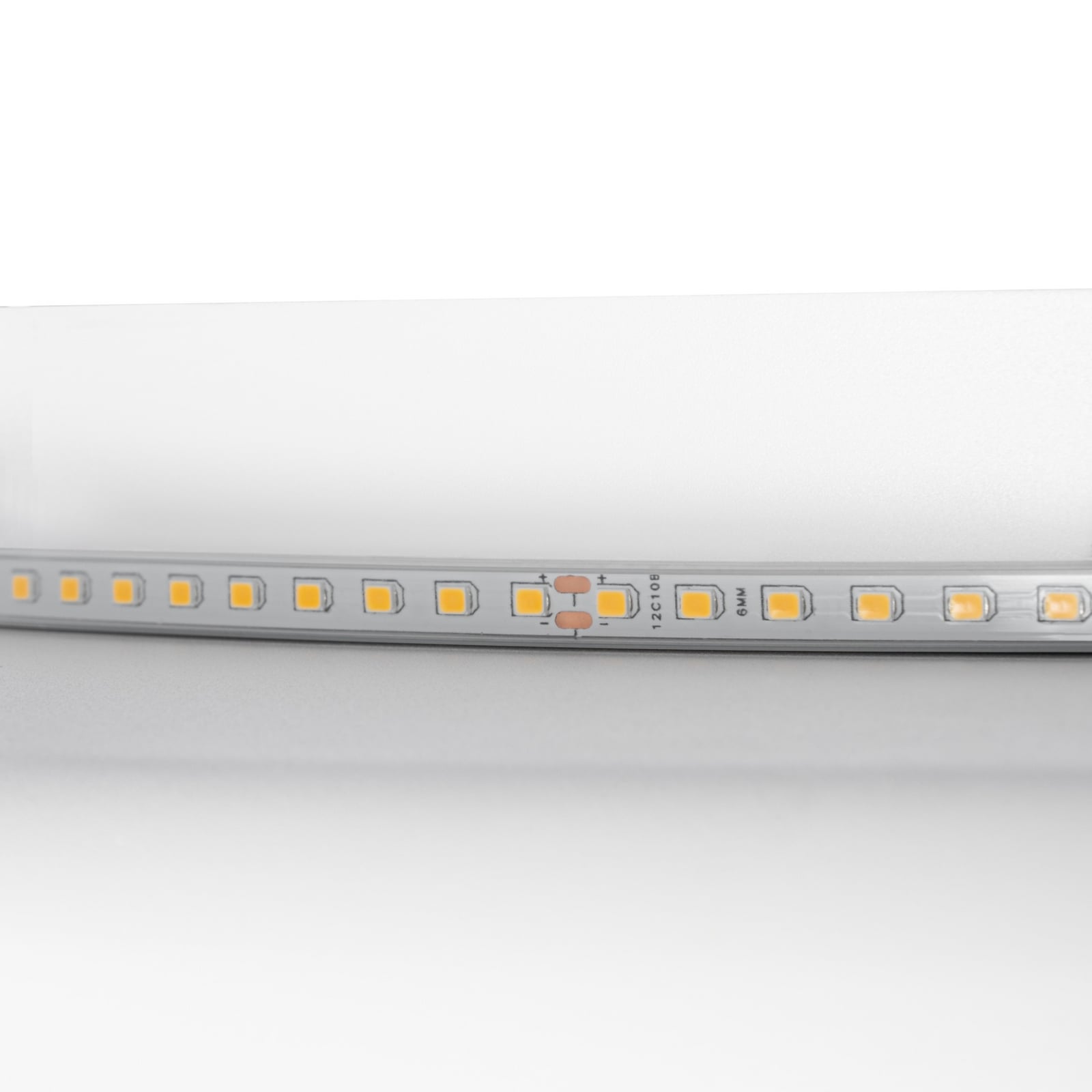 Plafonieră LED Serava, alb/portocaliu, Ø 60 cm, dimabilă - Lindby Plafonieră LED Serava, alb/portocaliu, Ø 60 cm, dimabilă - Lindby