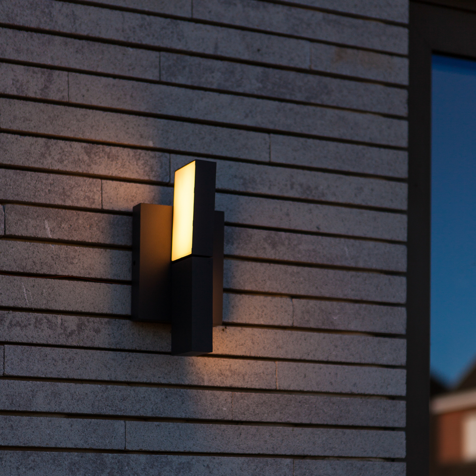 LED-Außenwandleuchte TWISTO, dunkelgrau, Breite 15 cm, IP65