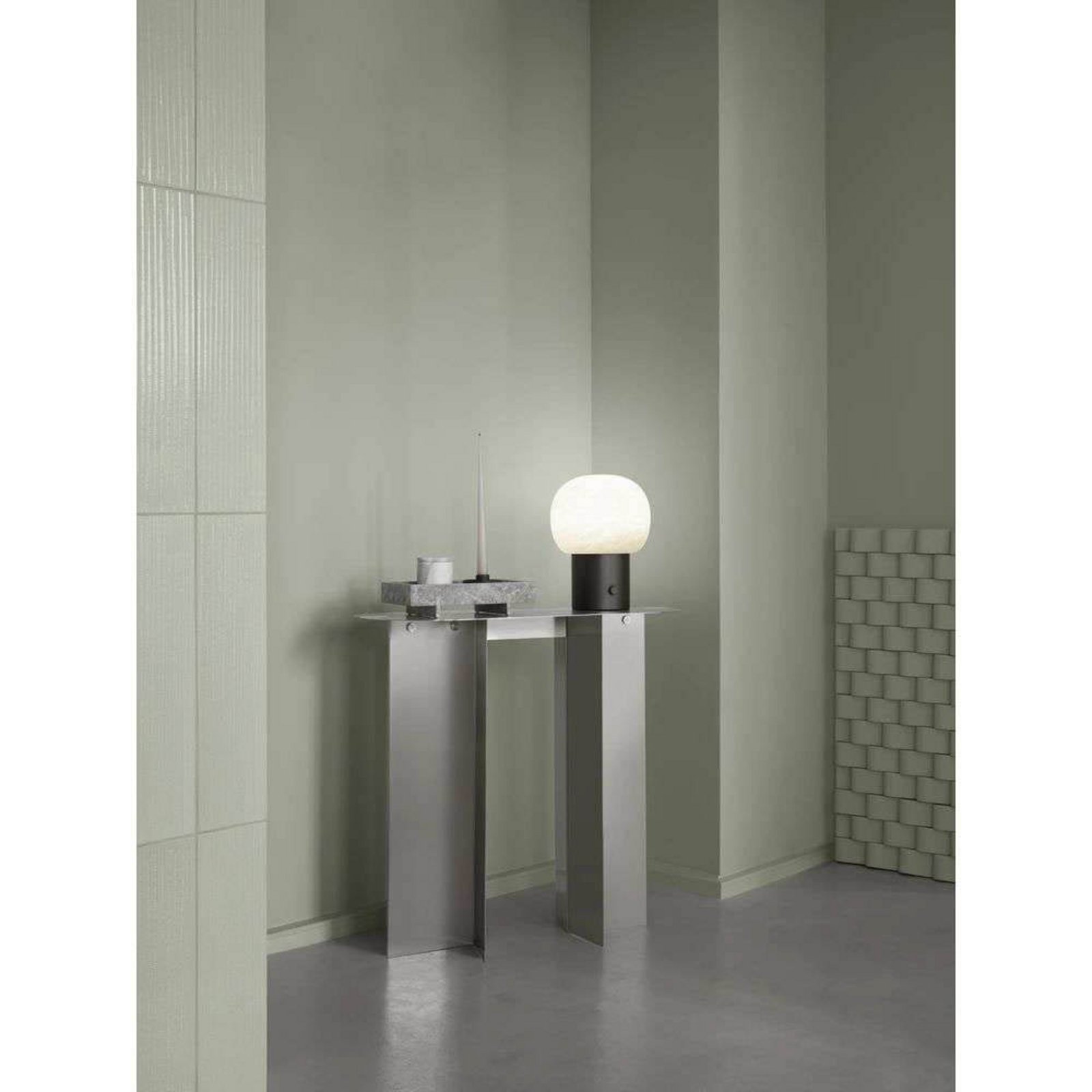 Iris LED Veioză Alabaster Gunmetal - Blomus