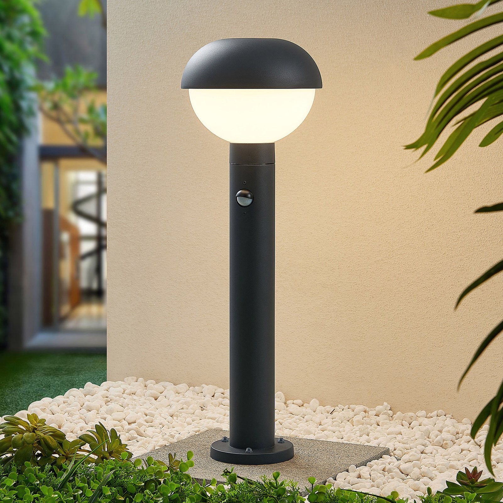Lindby Kallie LED tuinpadverlichting met sensor