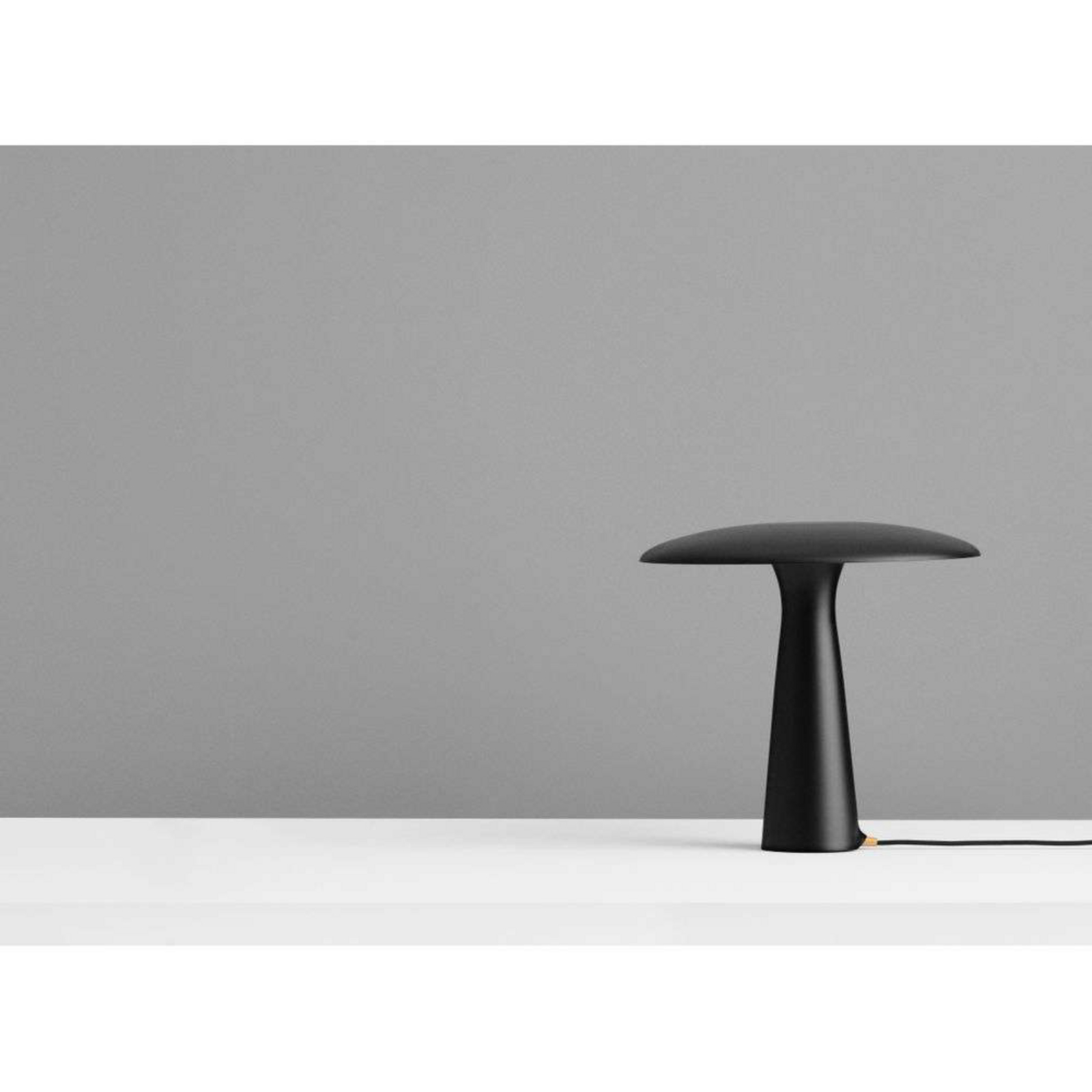 Shelter Lampă de Masă Black - Normann Copenhagen